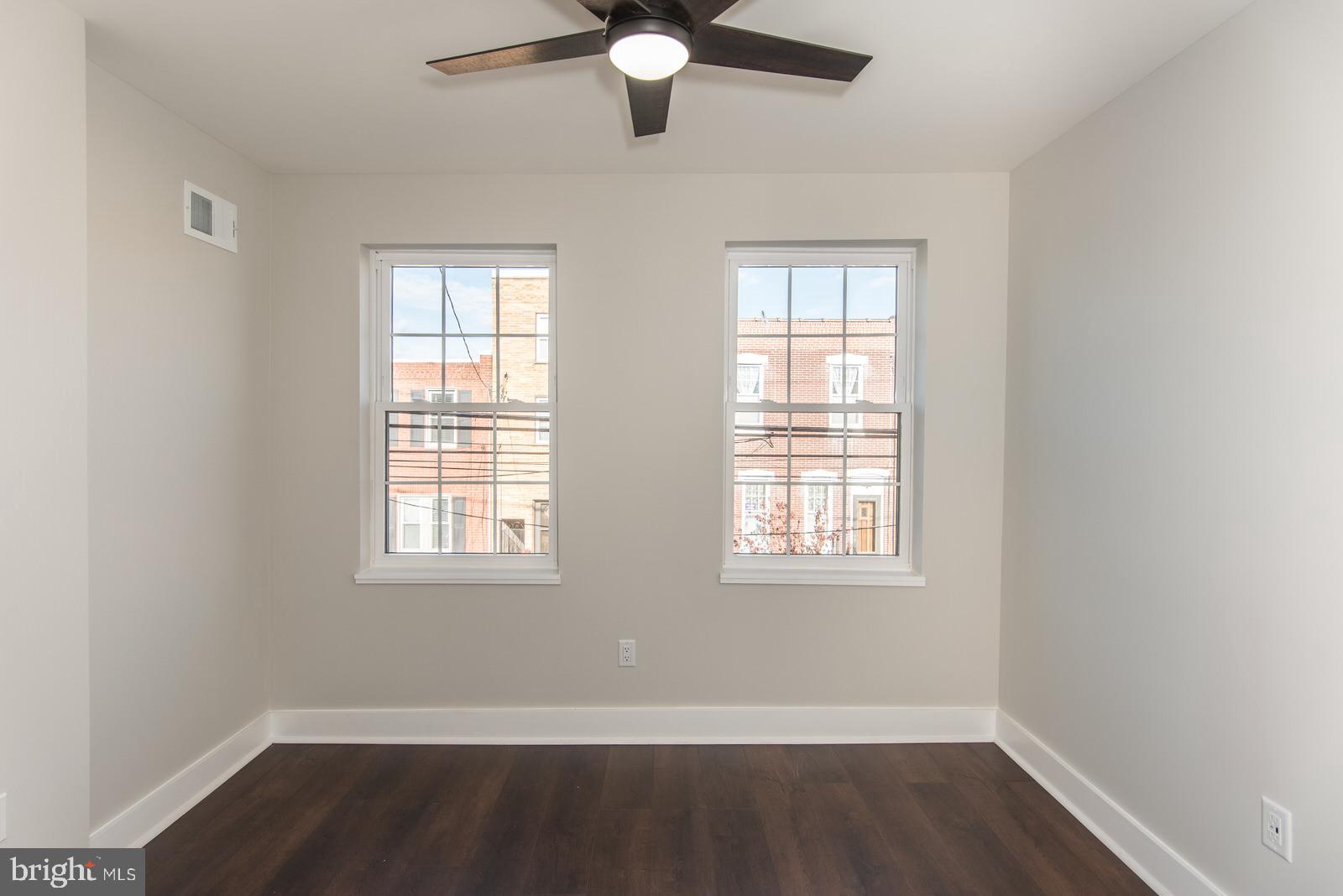 PORT RICHMOND - Residential