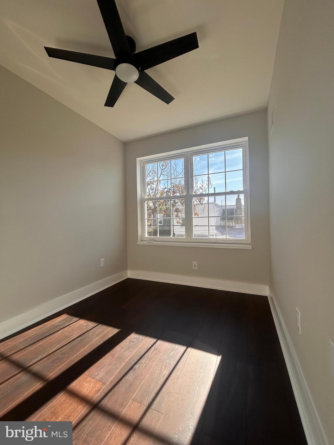 PORT RICHMOND - Residential