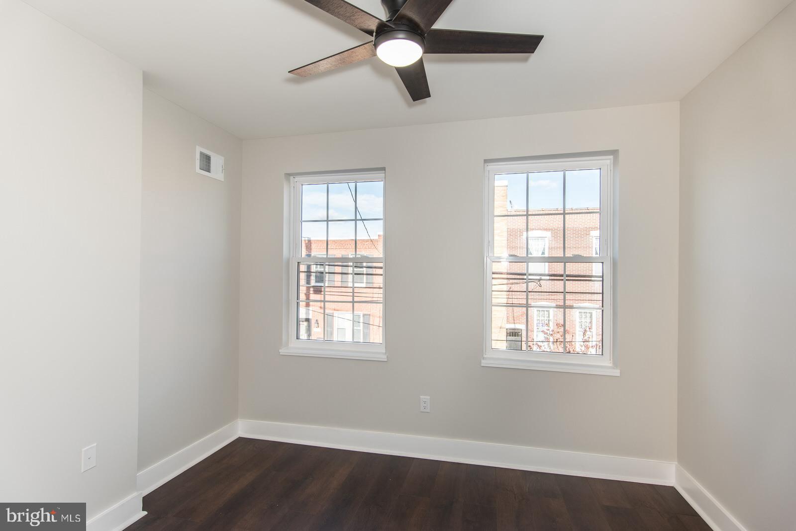 PORT RICHMOND - Residential