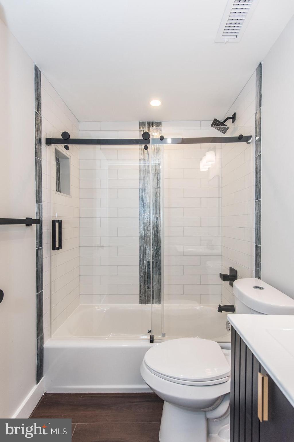 PORT RICHMOND - Residential