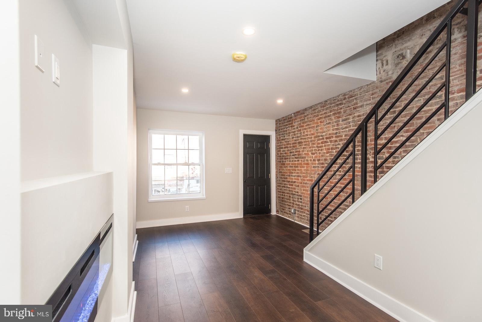 PORT RICHMOND - Residential