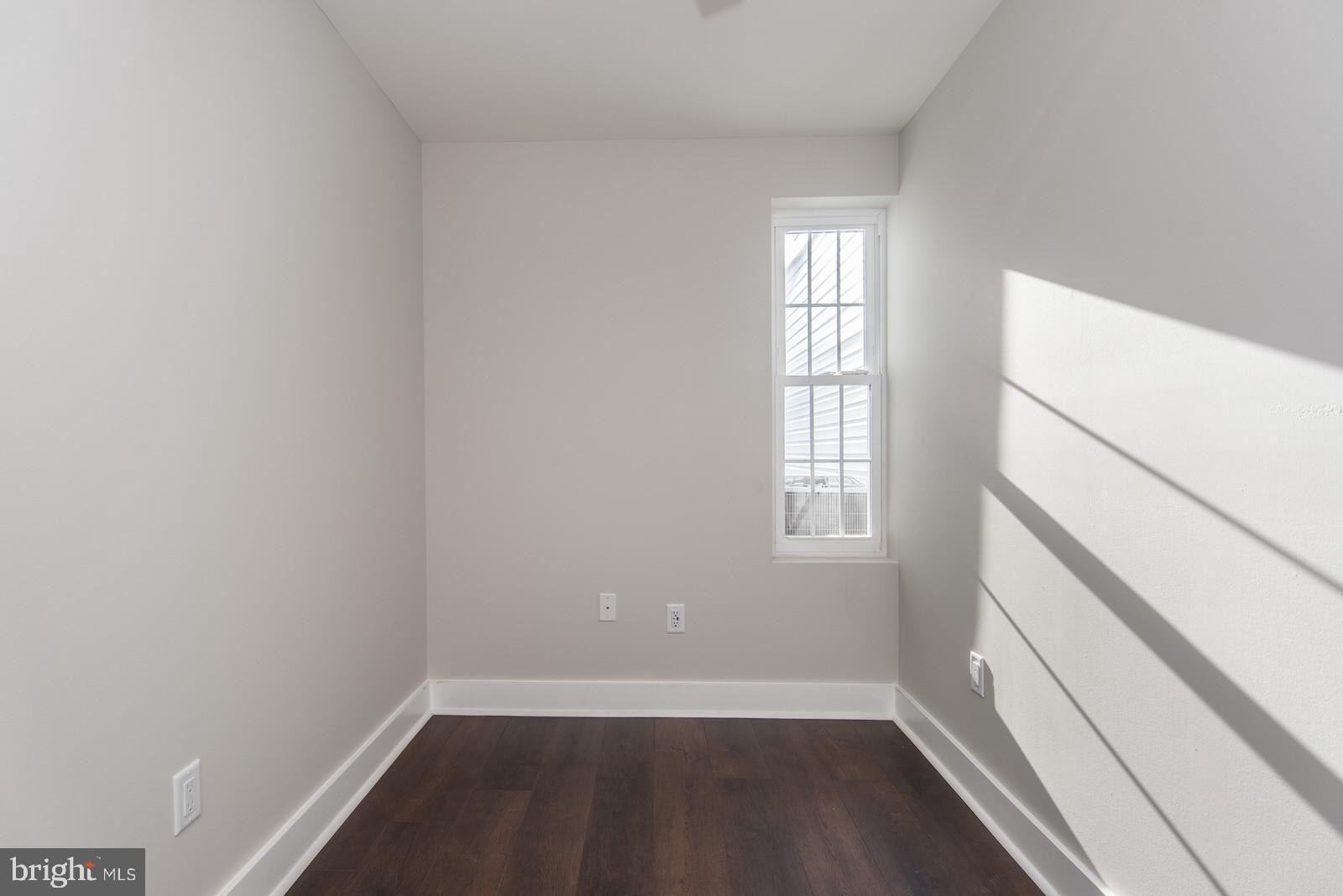 PORT RICHMOND - Residential