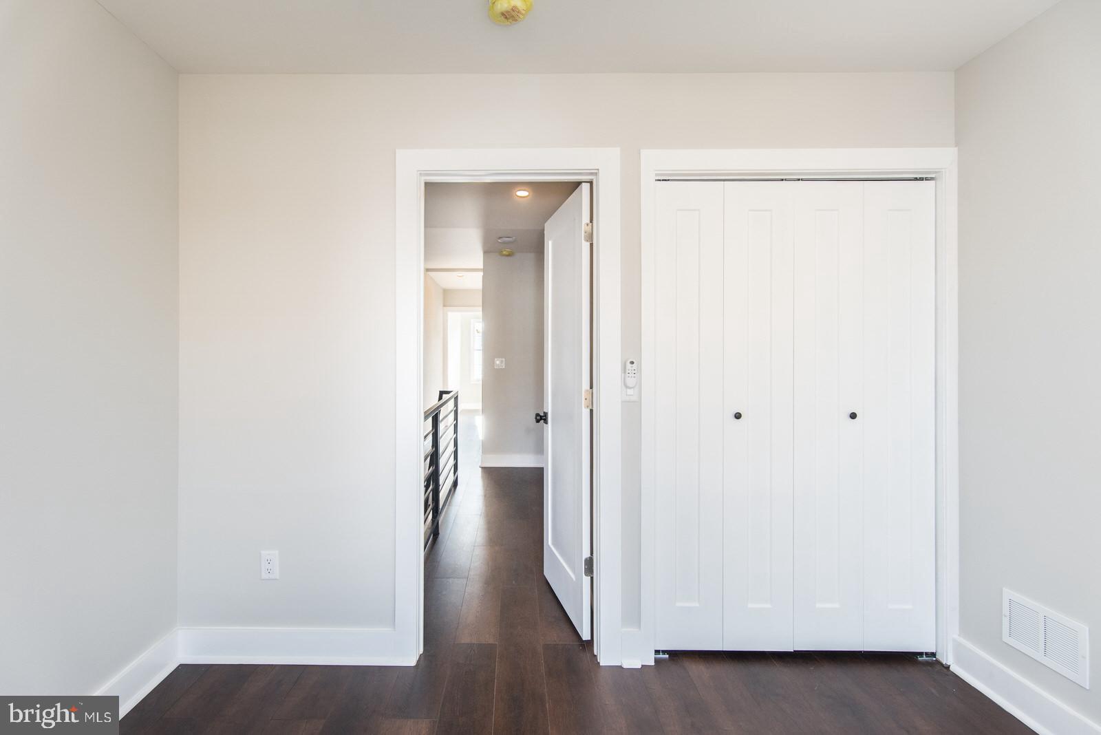 PORT RICHMOND - Residential