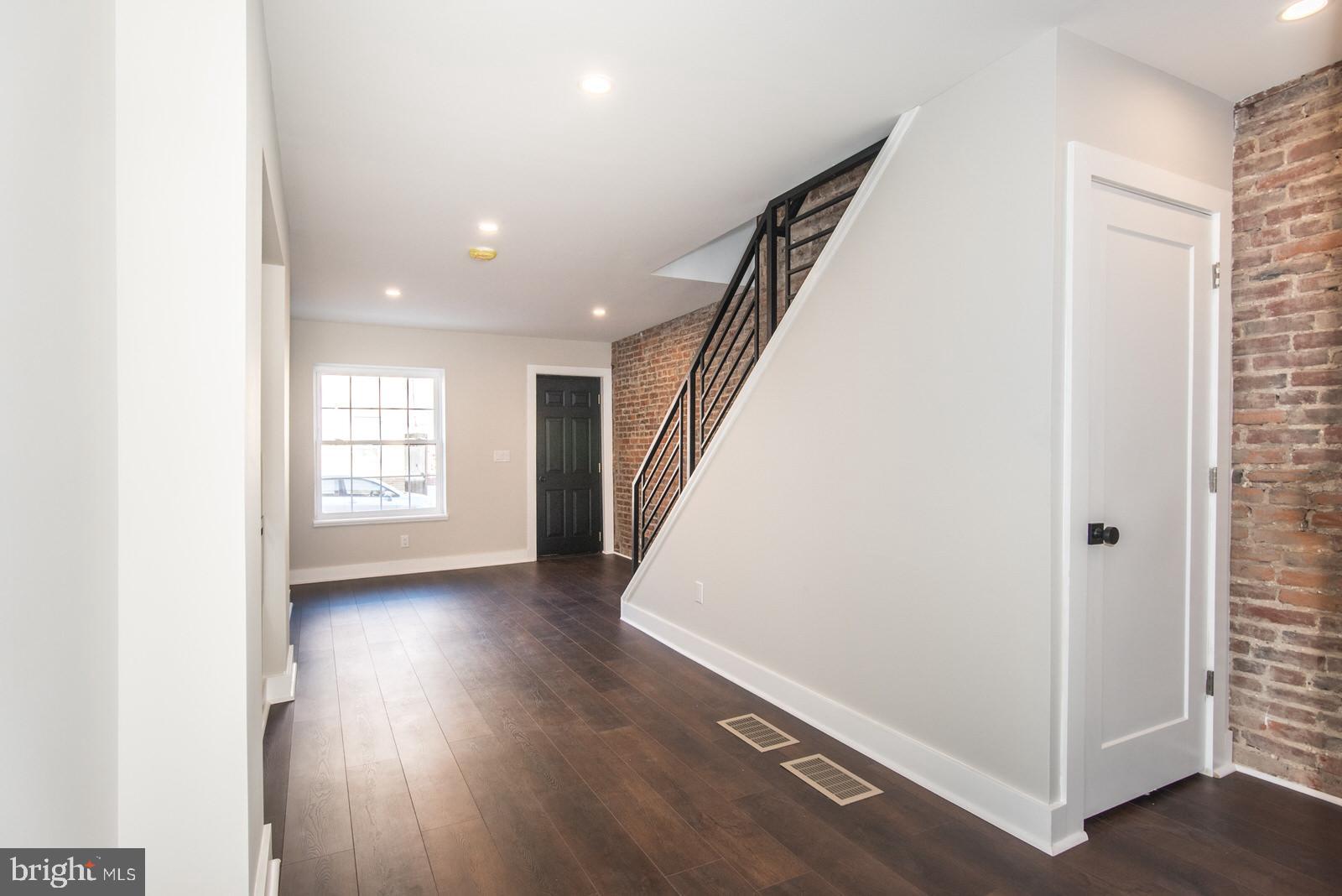 PORT RICHMOND - Residential