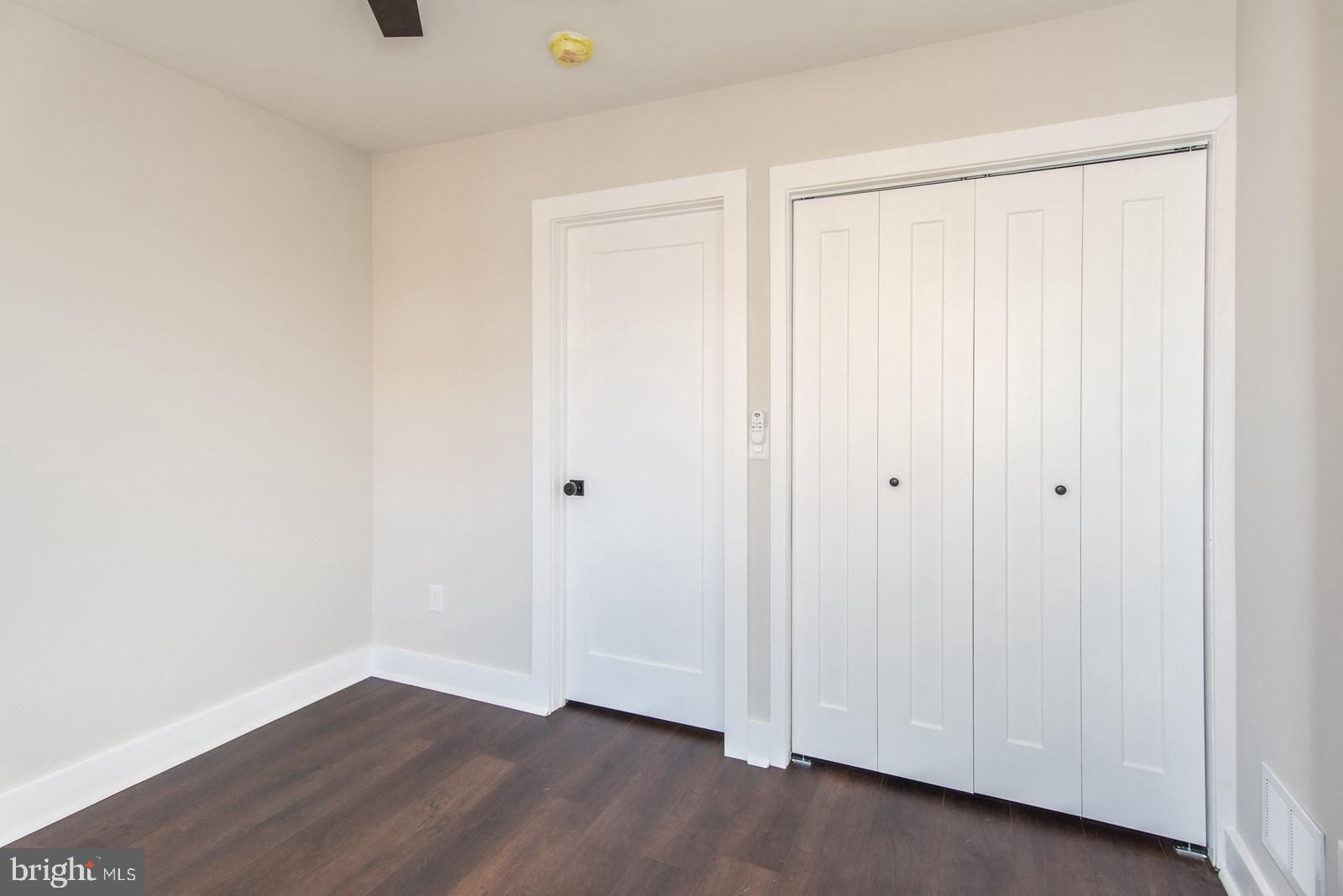 PORT RICHMOND - Residential