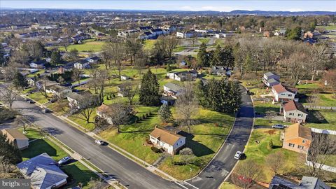 1828 CROOKED OAK DRIVE LANCASTER PA 17601