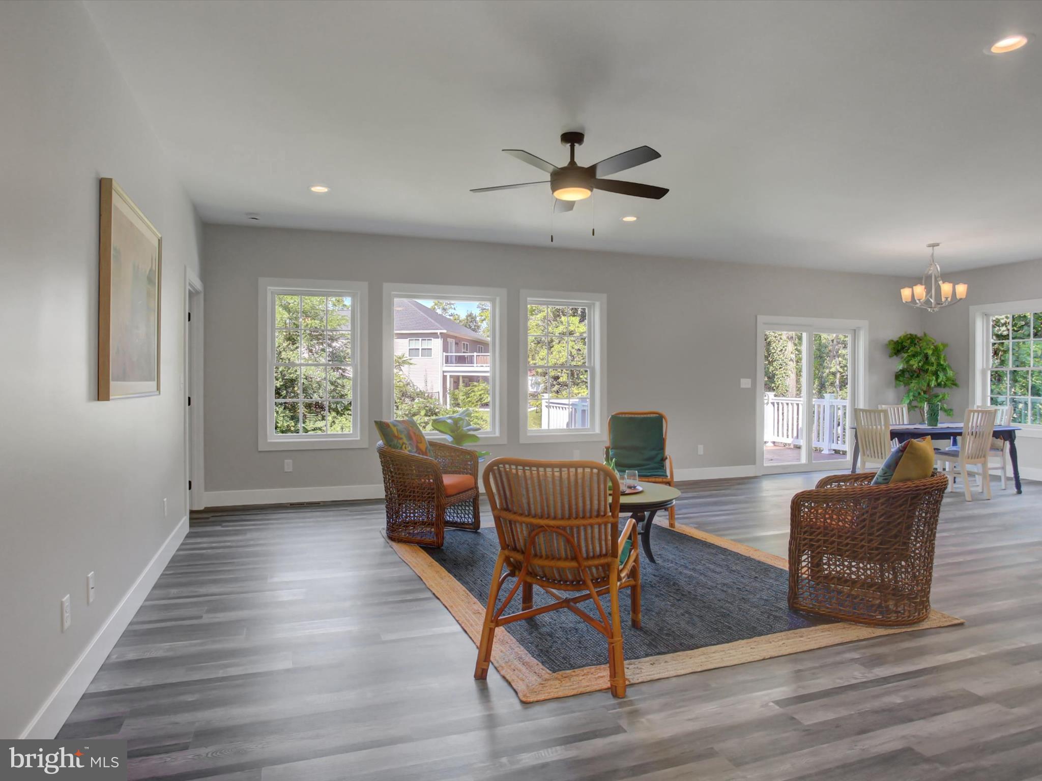 TOWN AND COUNTRY - Residential