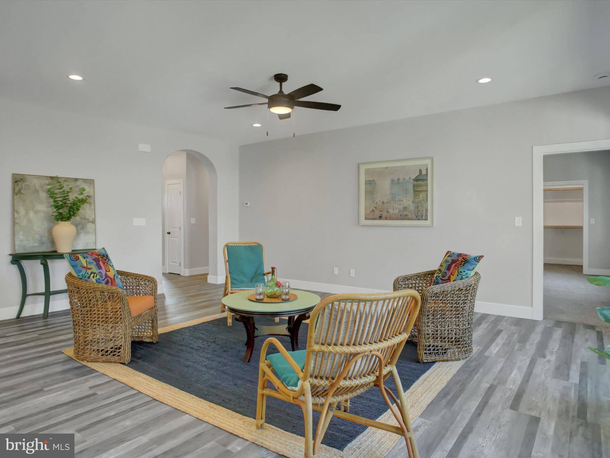 TOWN AND COUNTRY - Residential