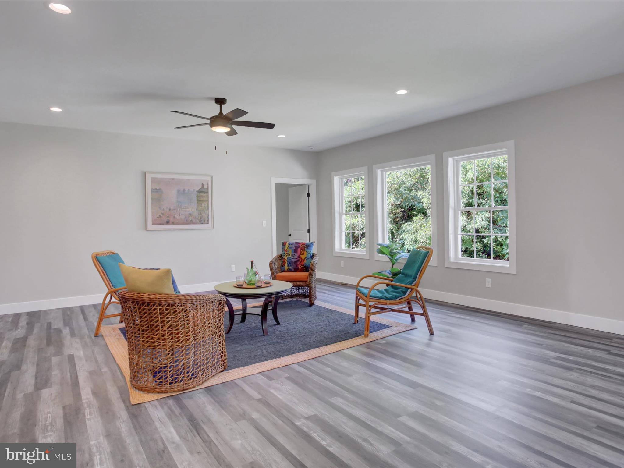 TOWN AND COUNTRY - Residential