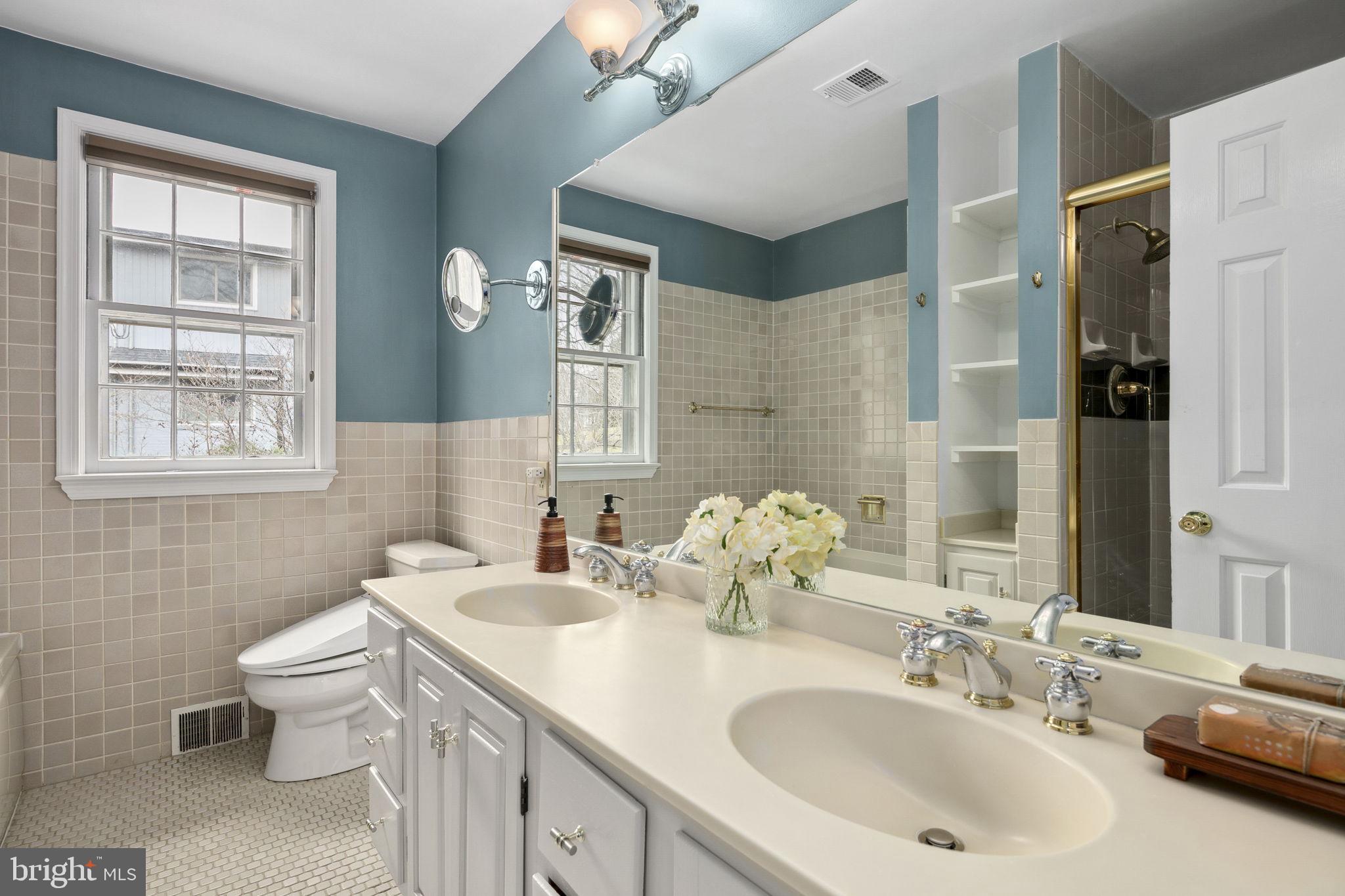 WOODLAND ACRES - Residential