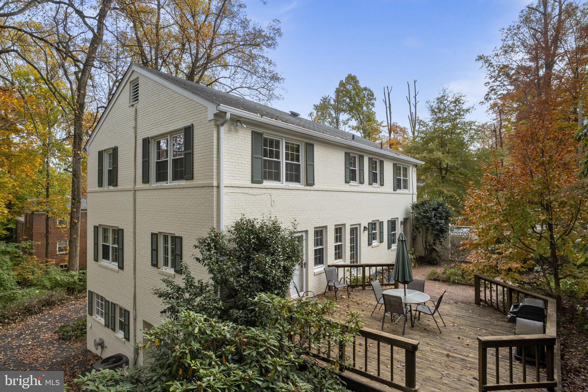 WOODLAND ACRES - Residential