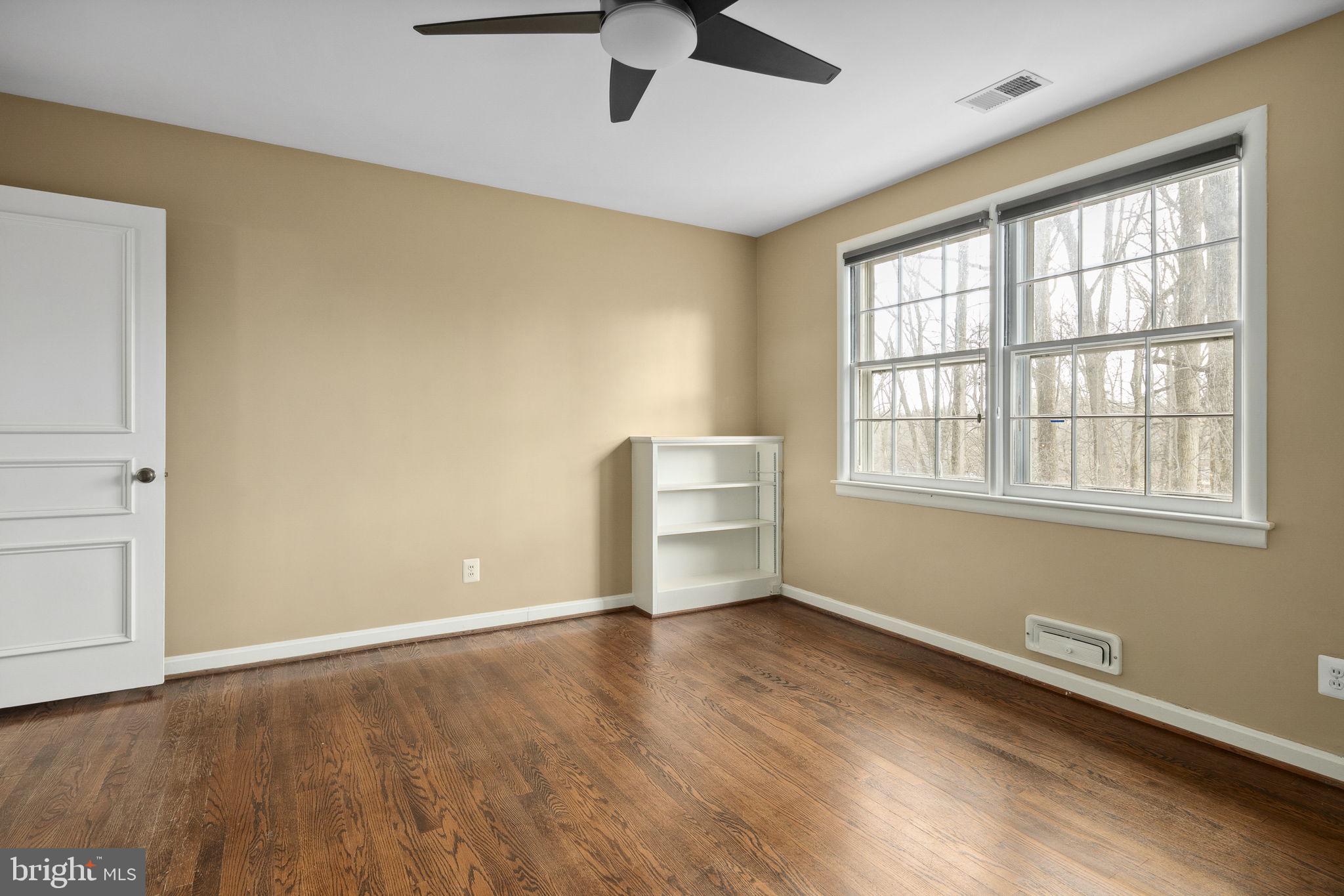 WOODLAND ACRES - Residential