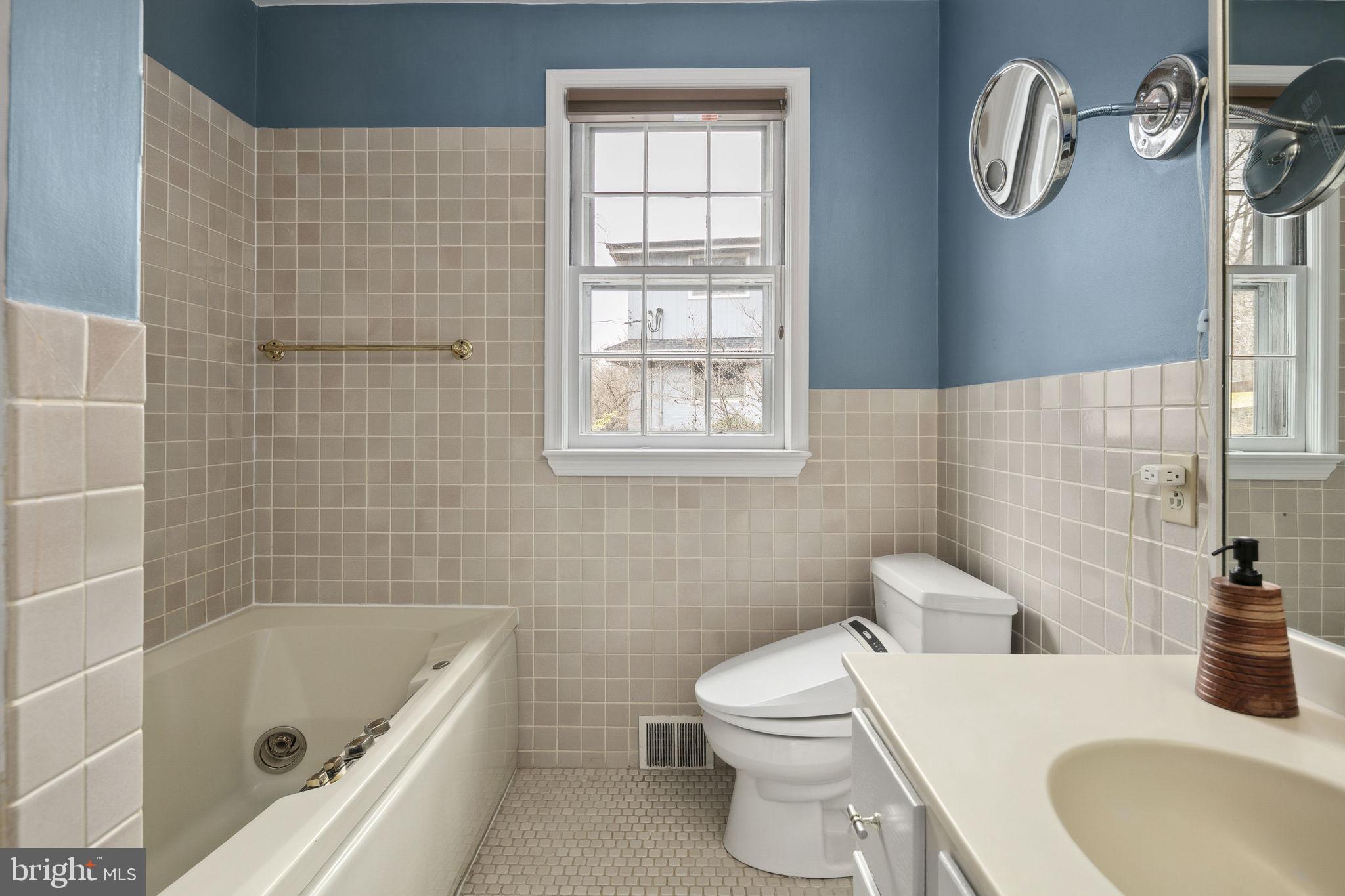 WOODLAND ACRES - Residential