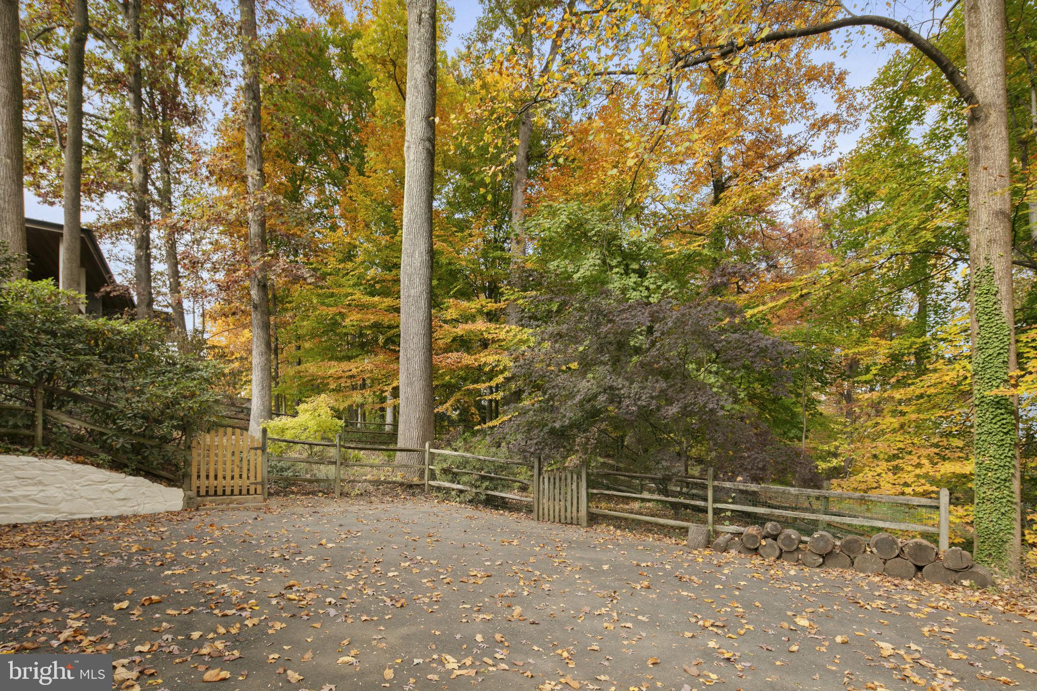 WOODLAND ACRES - Residential