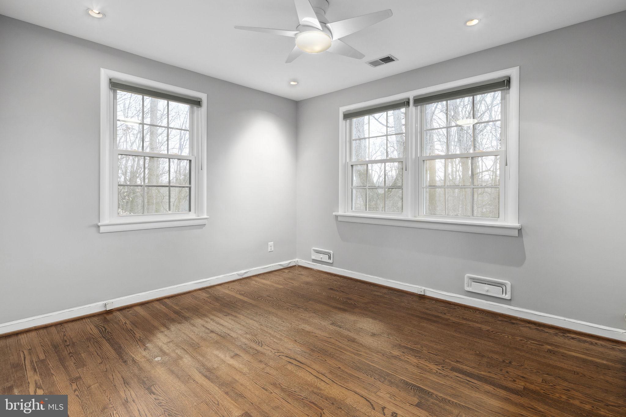 WOODLAND ACRES - Residential