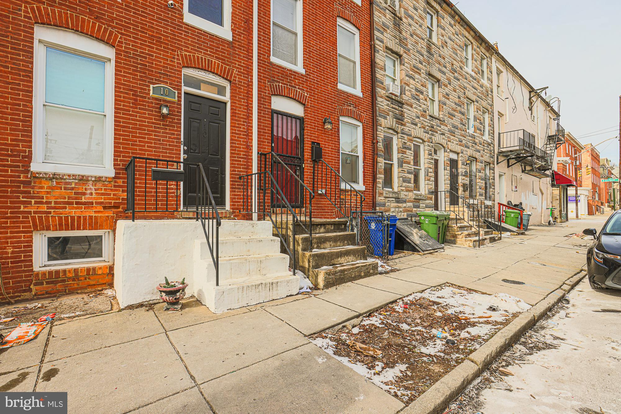 HOLLINS MARKET - Residential