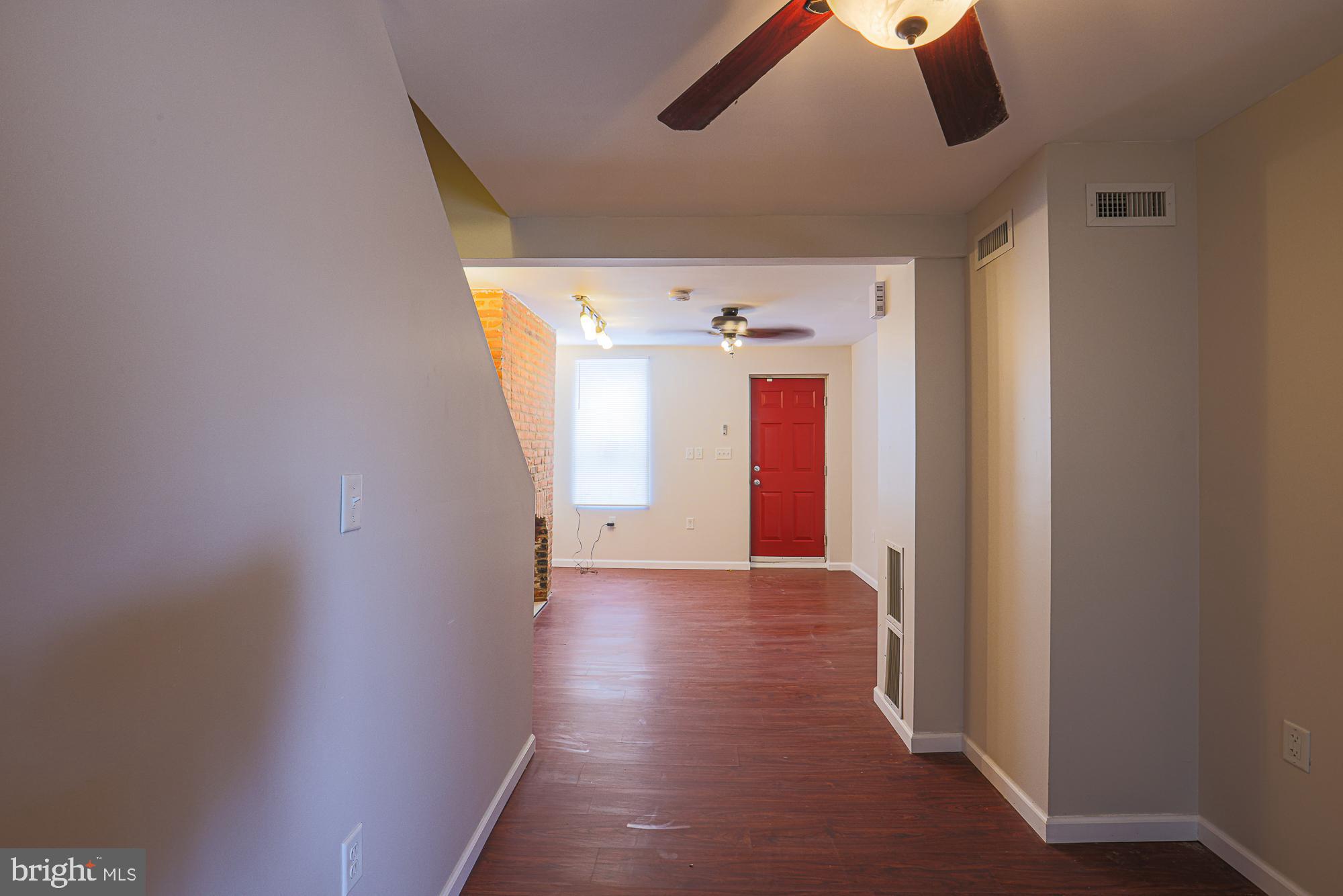 HOLLINS MARKET - Residential