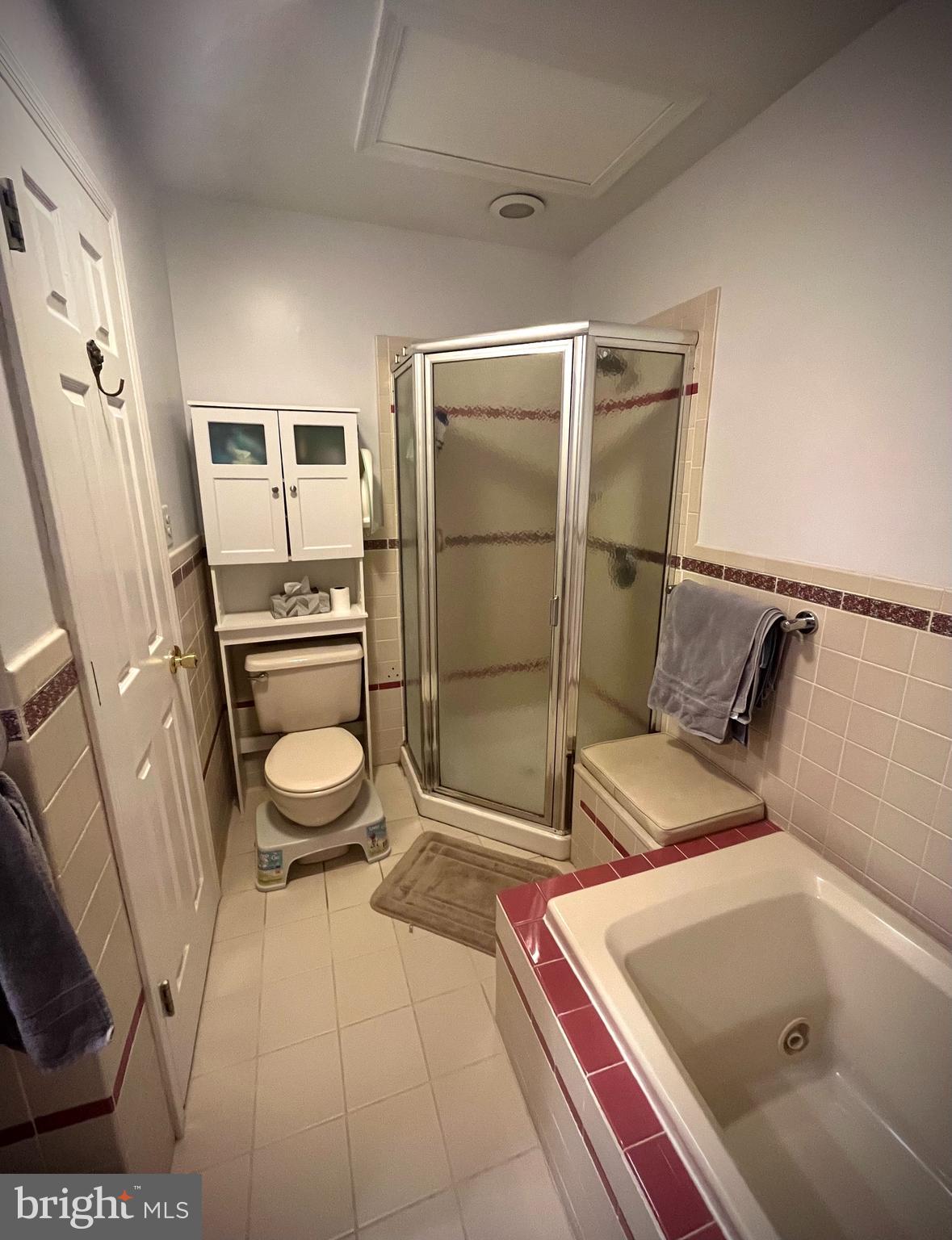 ANDOVER GLEN - Residential Lease