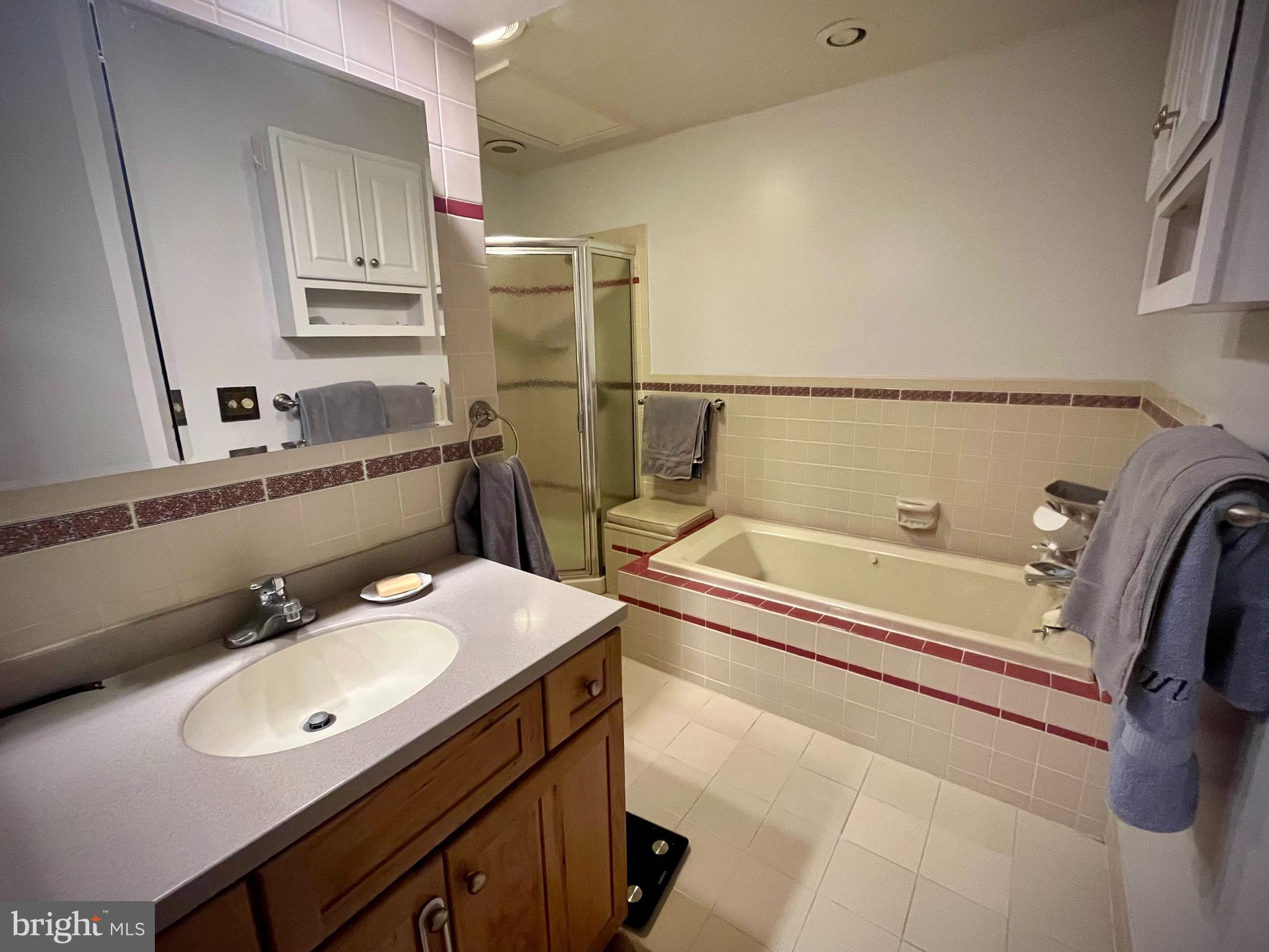 ANDOVER GLEN - Residential Lease