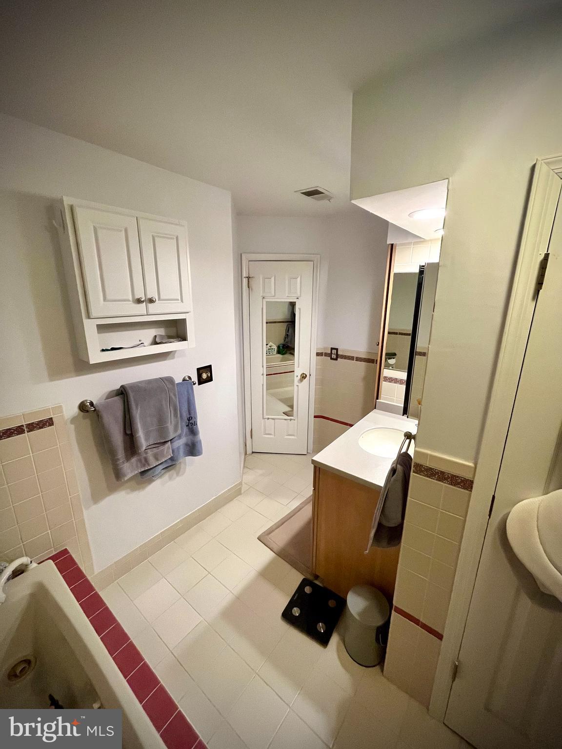 ANDOVER GLEN - Residential Lease