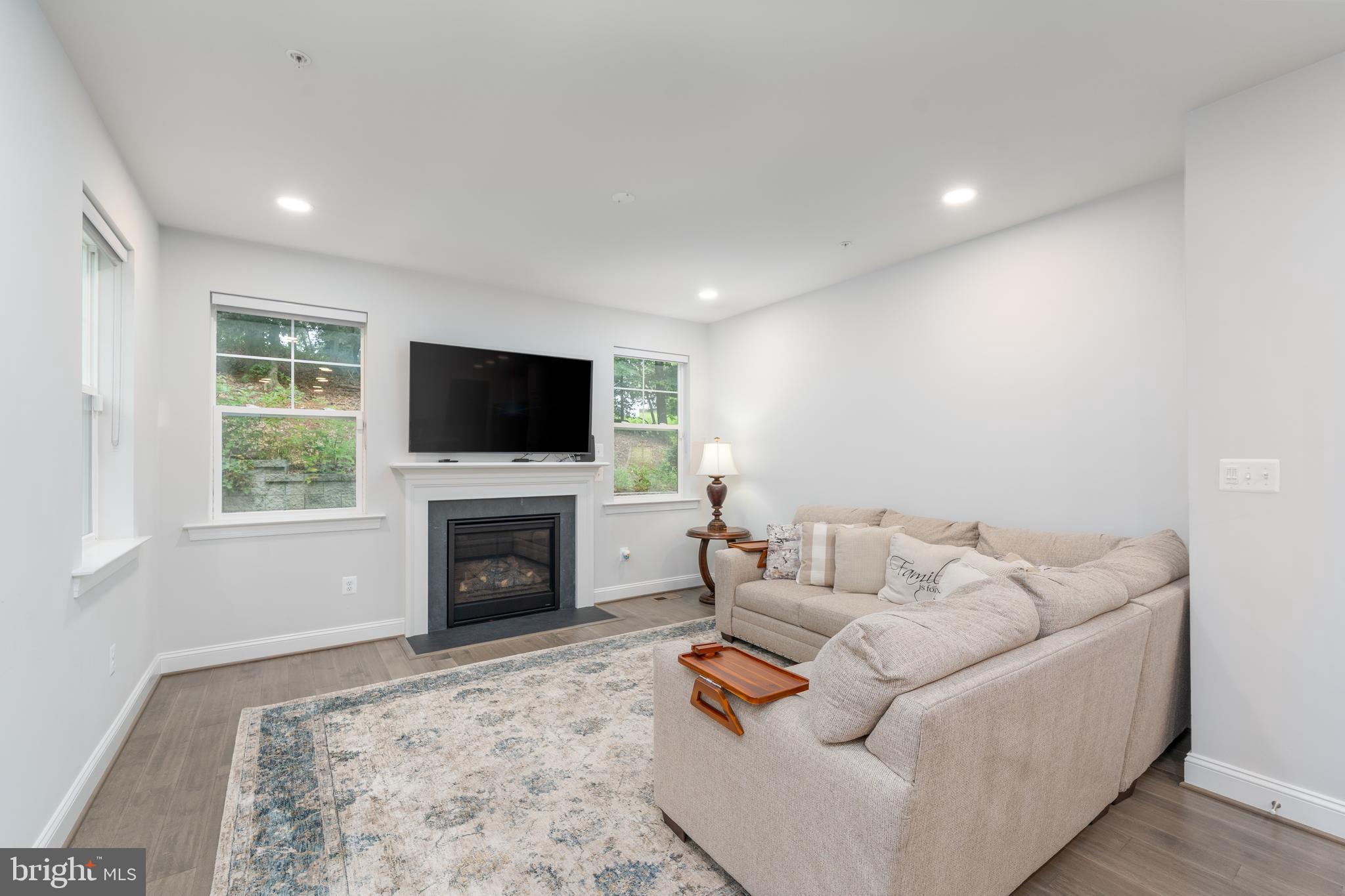 6210 HUNTERS HOLLOW ROAD