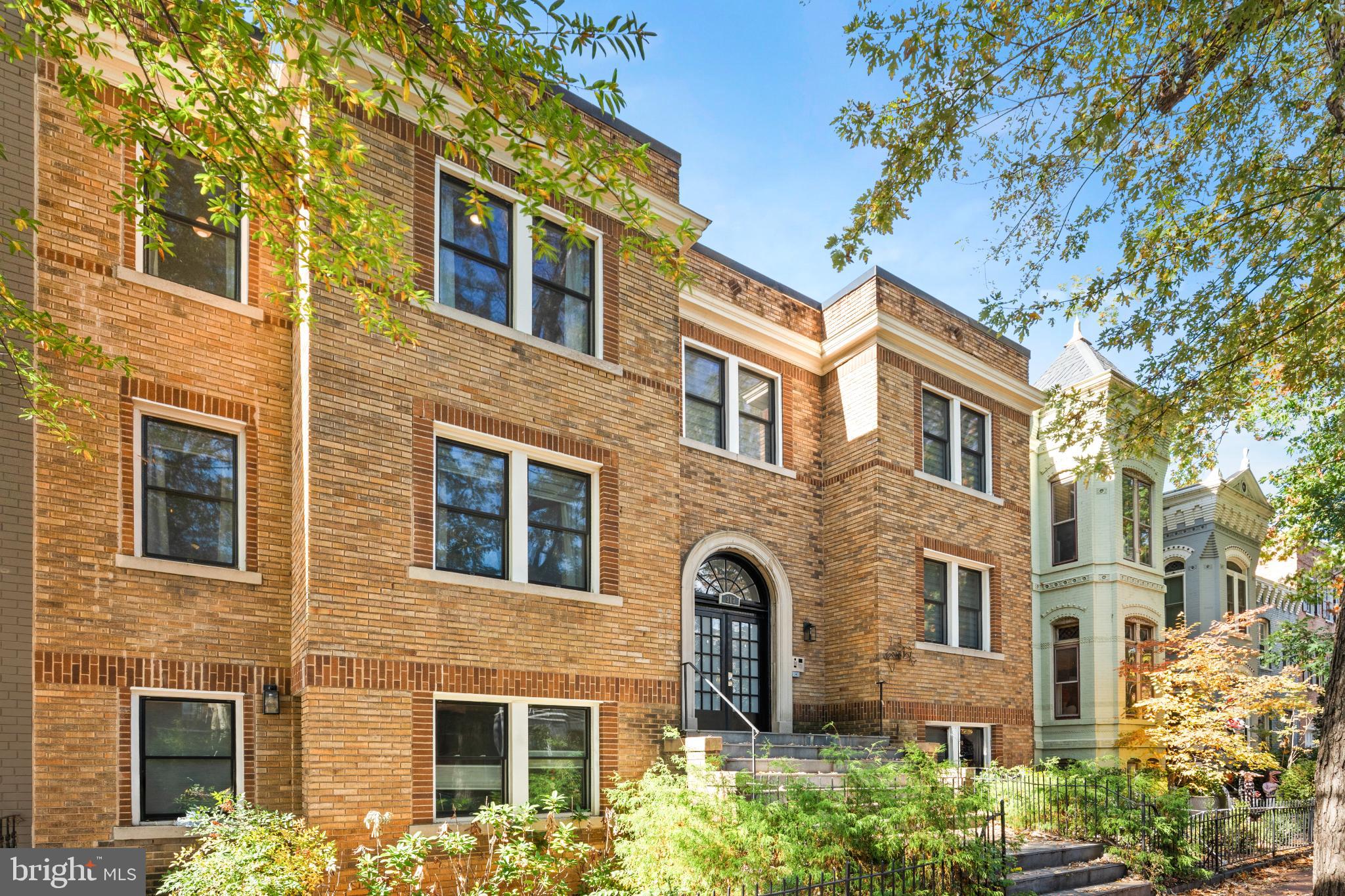 317 3RD STREET SE 33