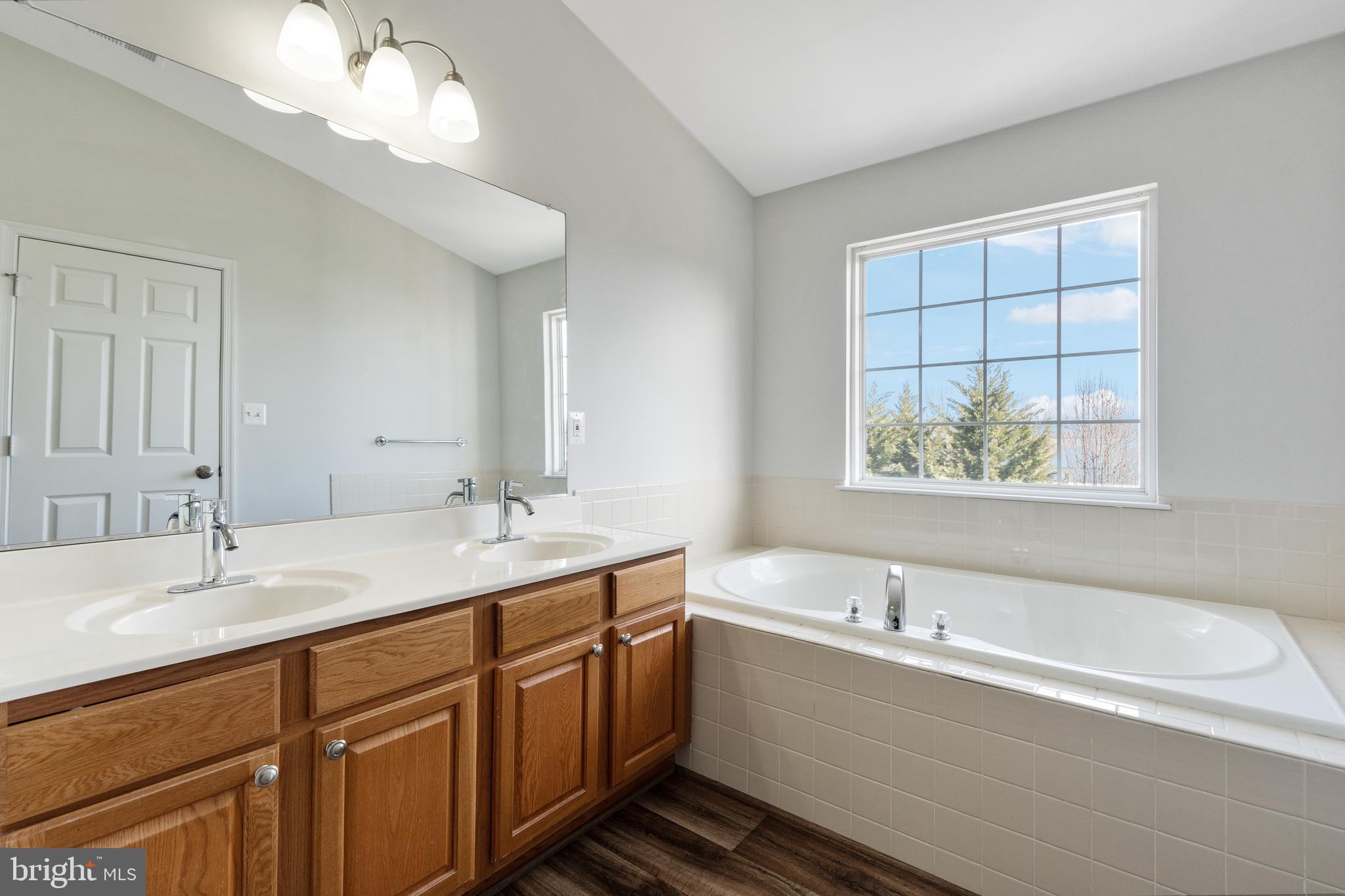 TAMARLANE - Residential