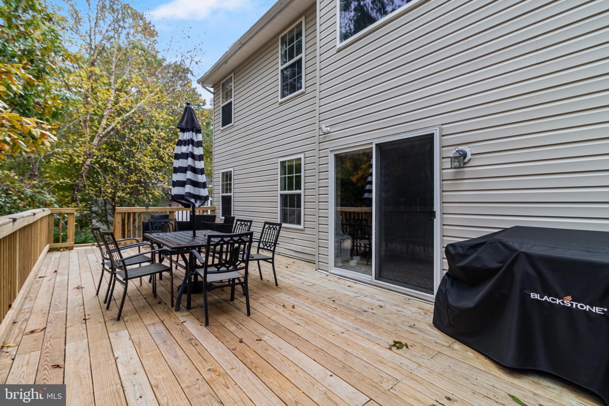 SYMPHONY WOODS - Residential