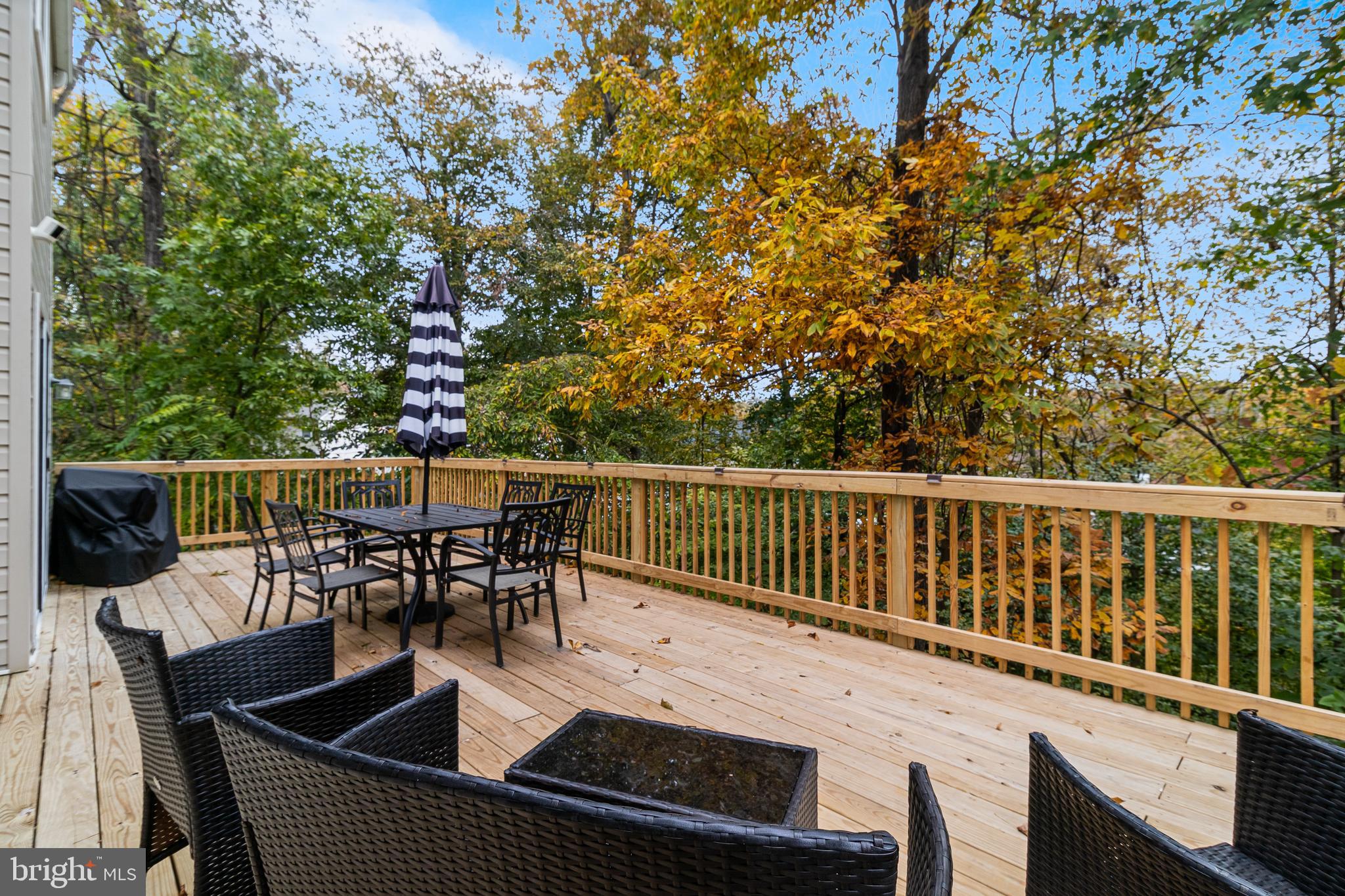 SYMPHONY WOODS - Residential