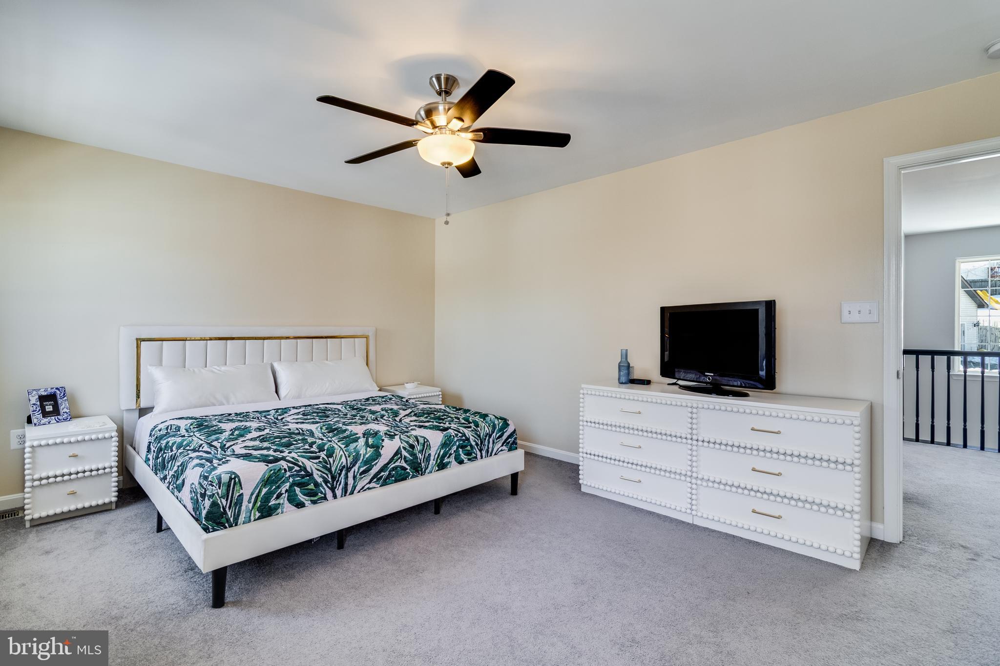 SYMPHONY WOODS - Residential