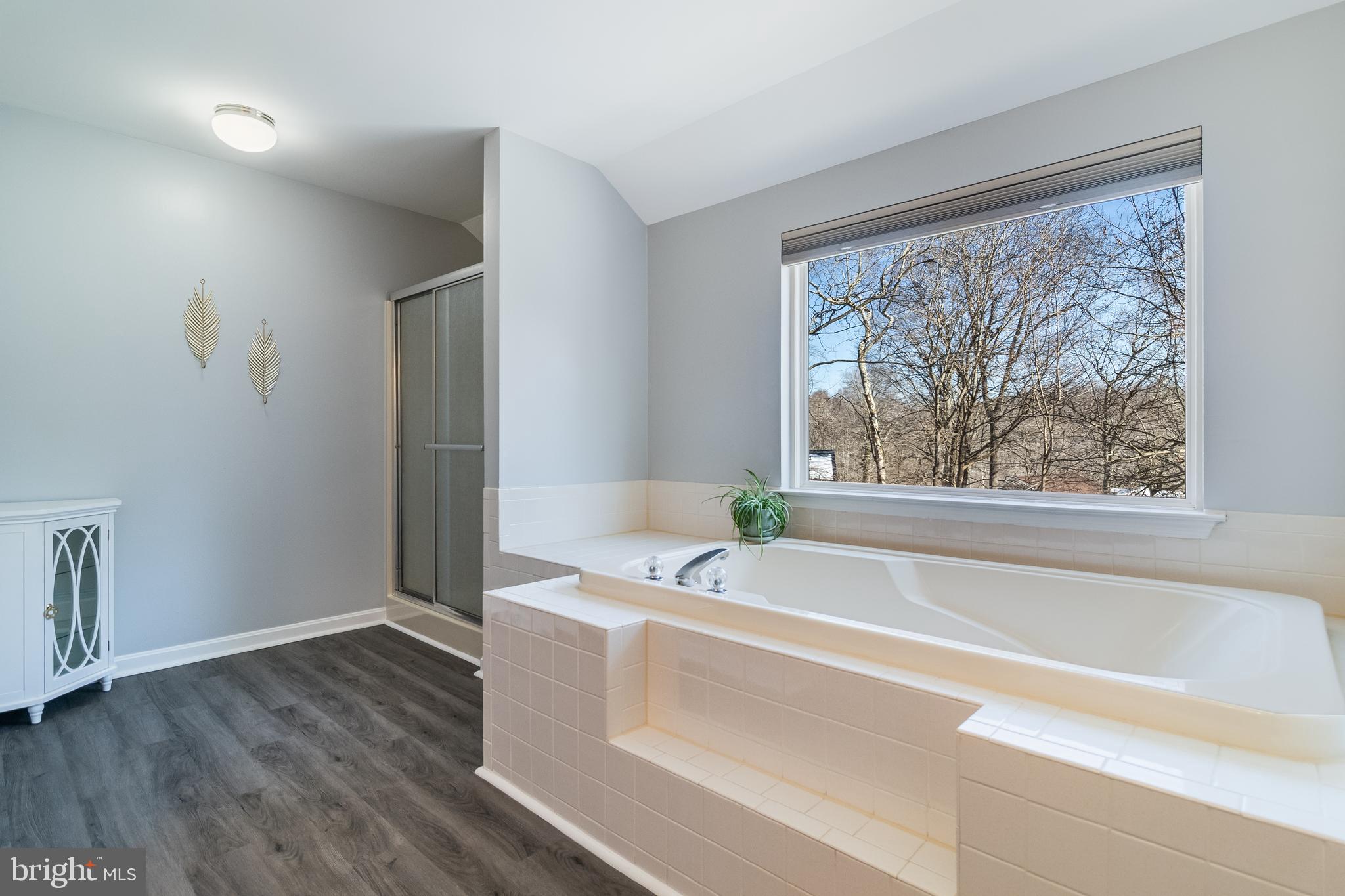 SYMPHONY WOODS - Residential