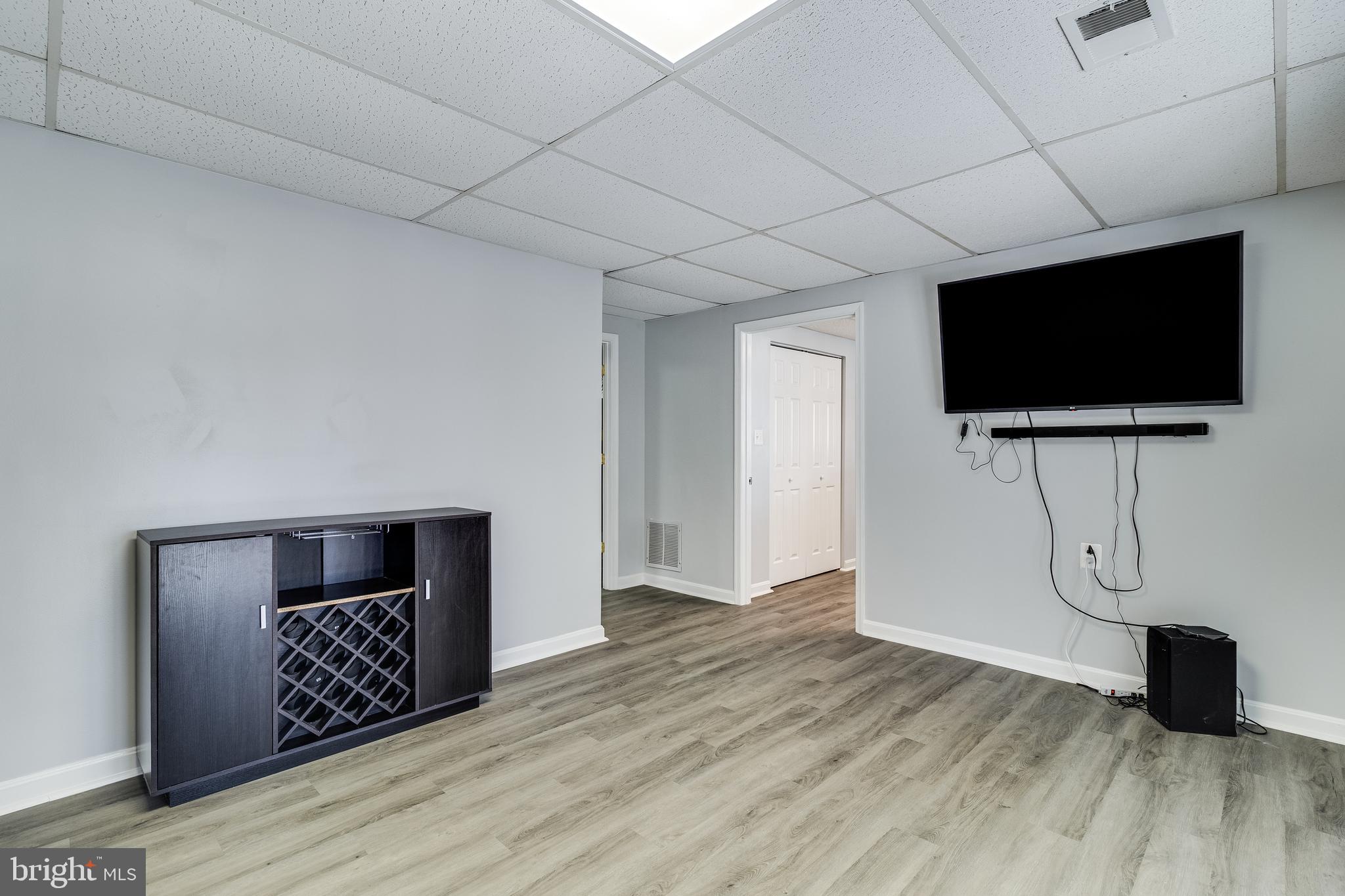 SYMPHONY WOODS - Residential