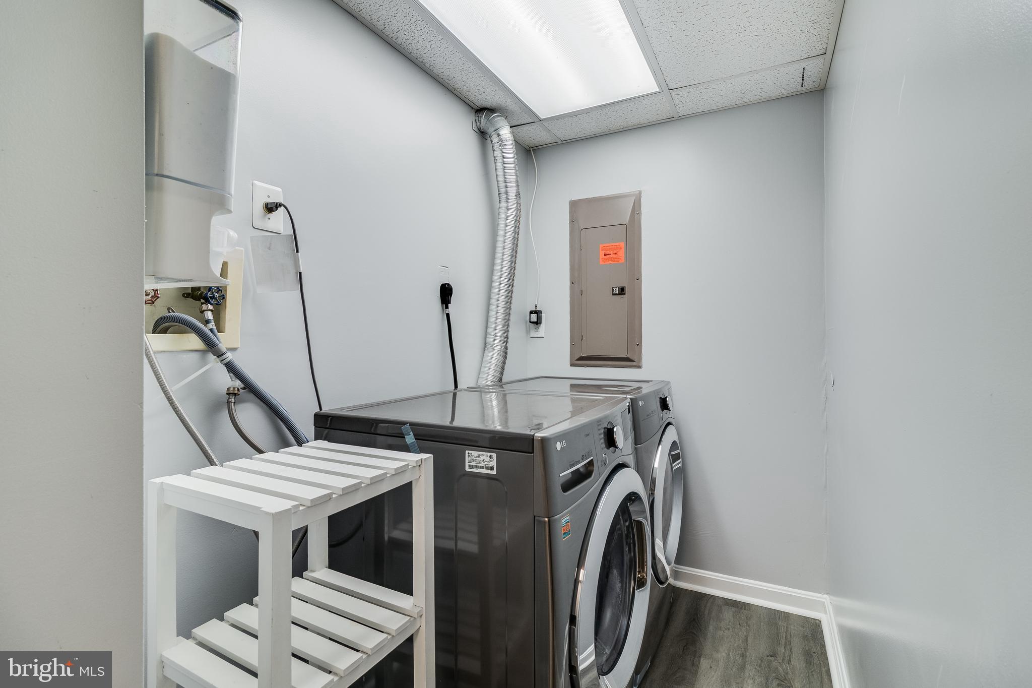 SYMPHONY WOODS - Residential