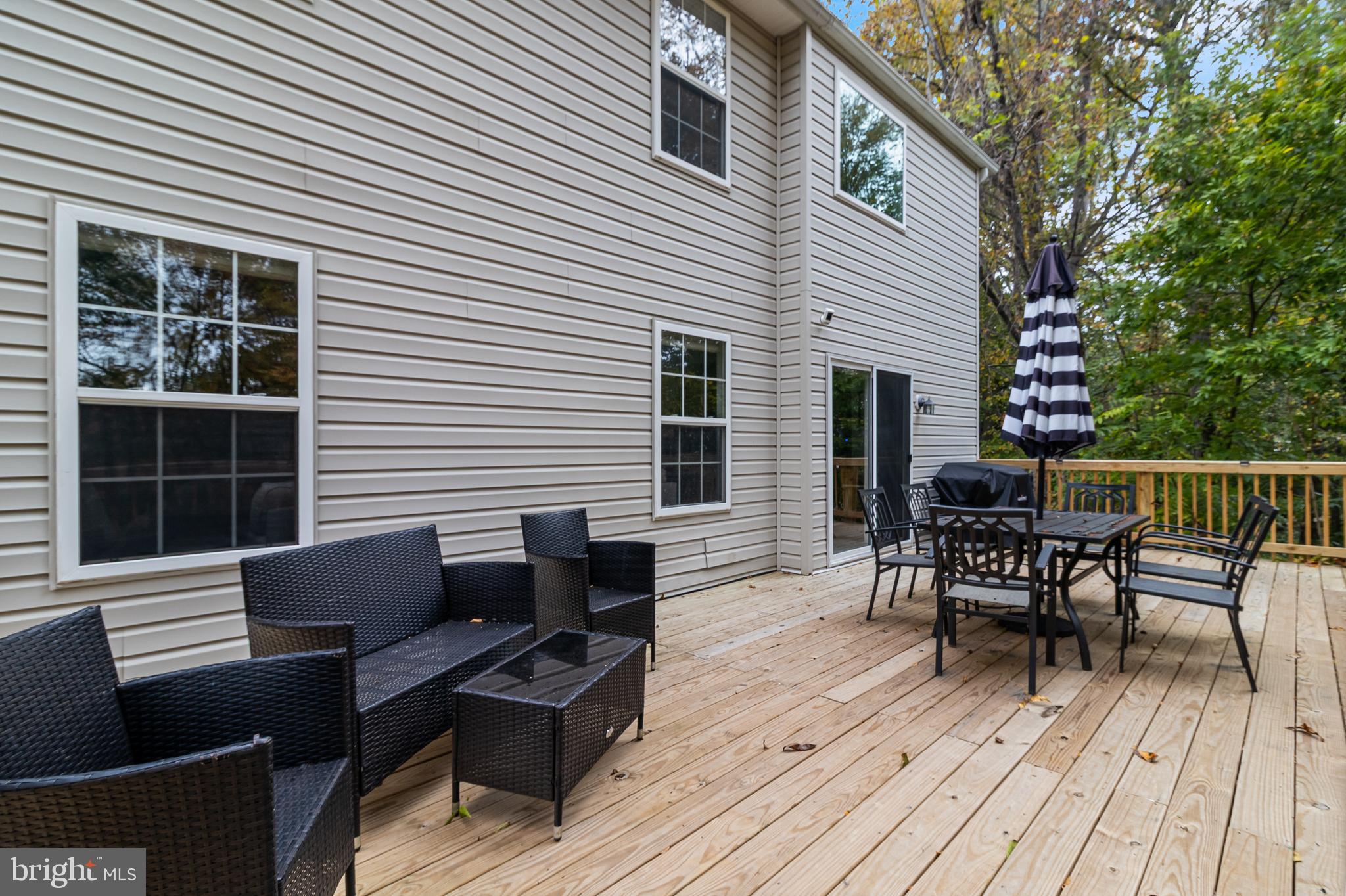 SYMPHONY WOODS - Residential