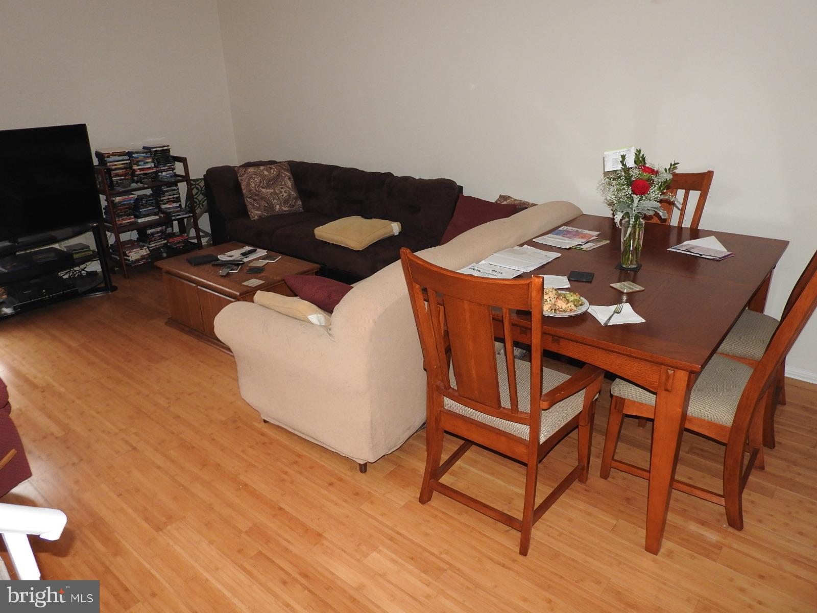 FAIRVIEW COMMONS - Residential Lease