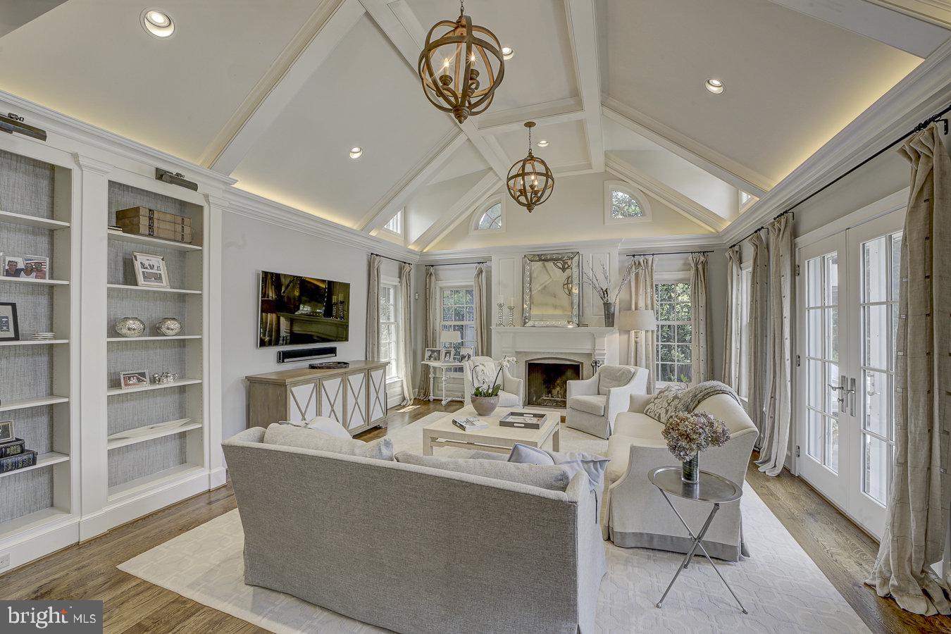 KENWOOD - Residential