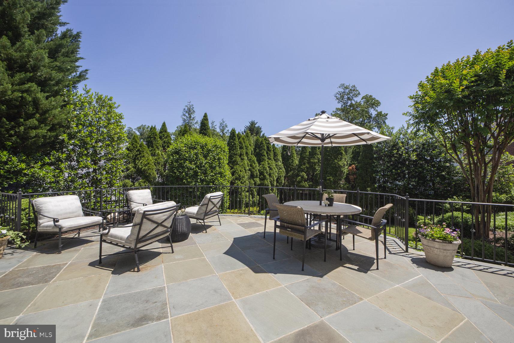 KENWOOD - Residential