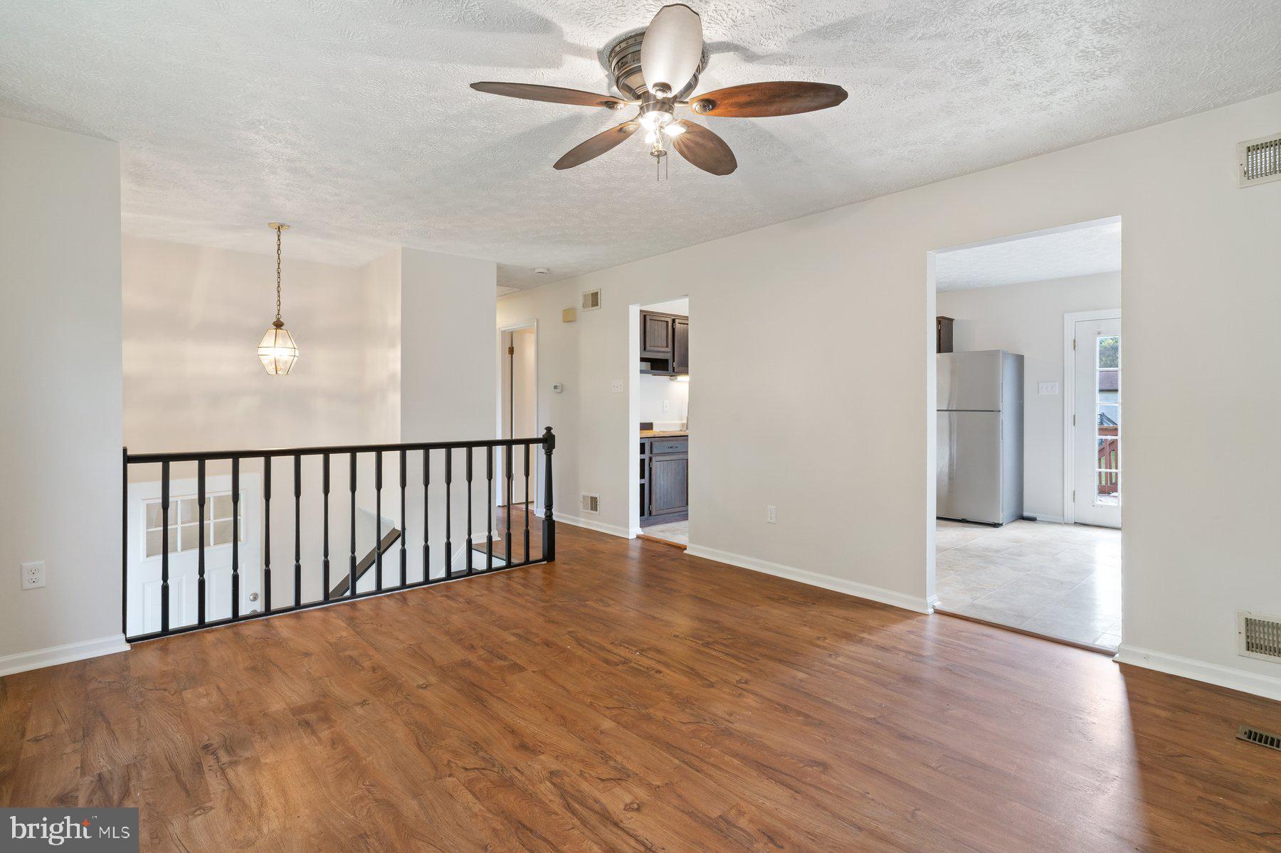 2913 TULIP WAY