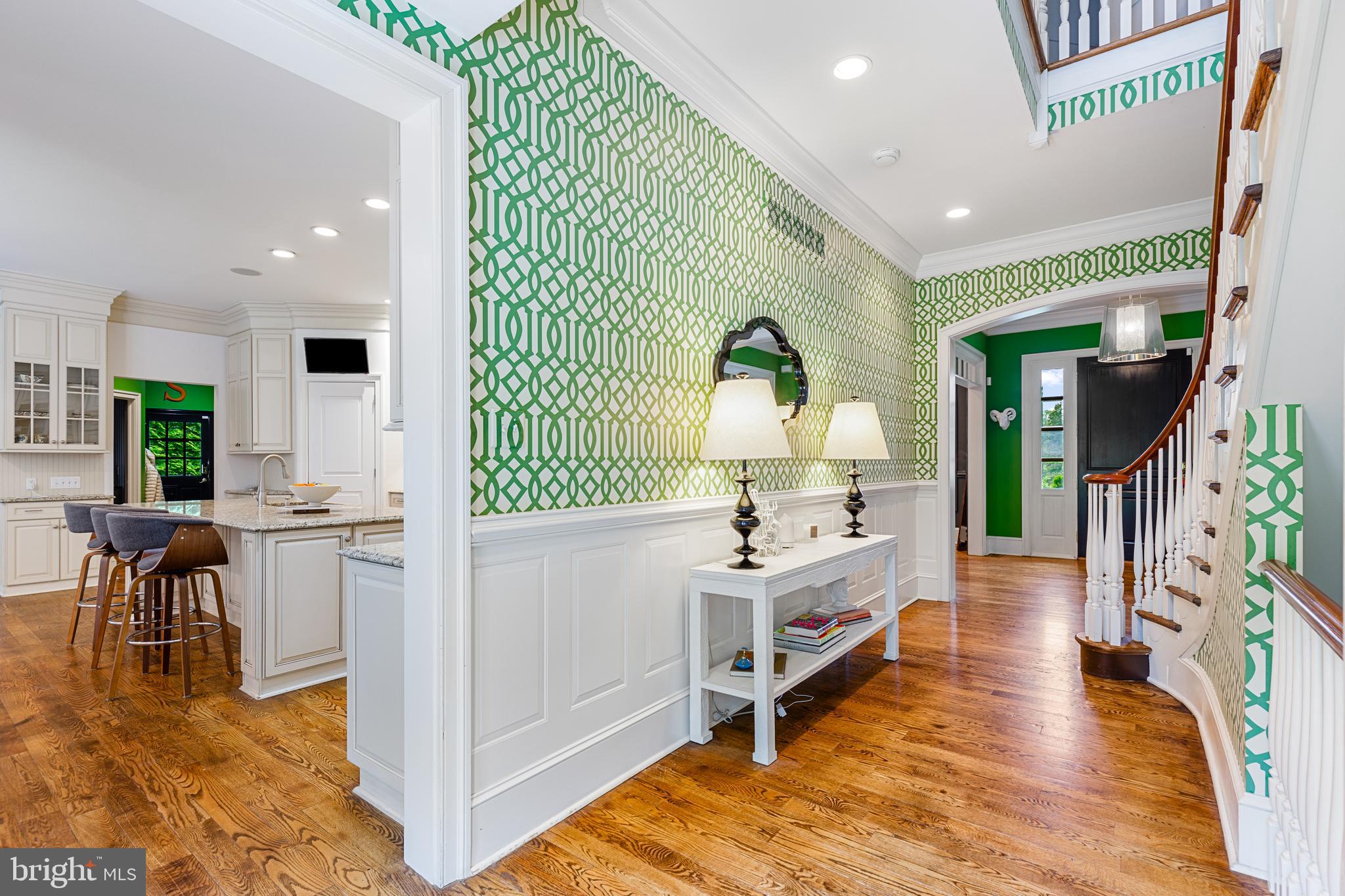 GLADWYNE - Residential