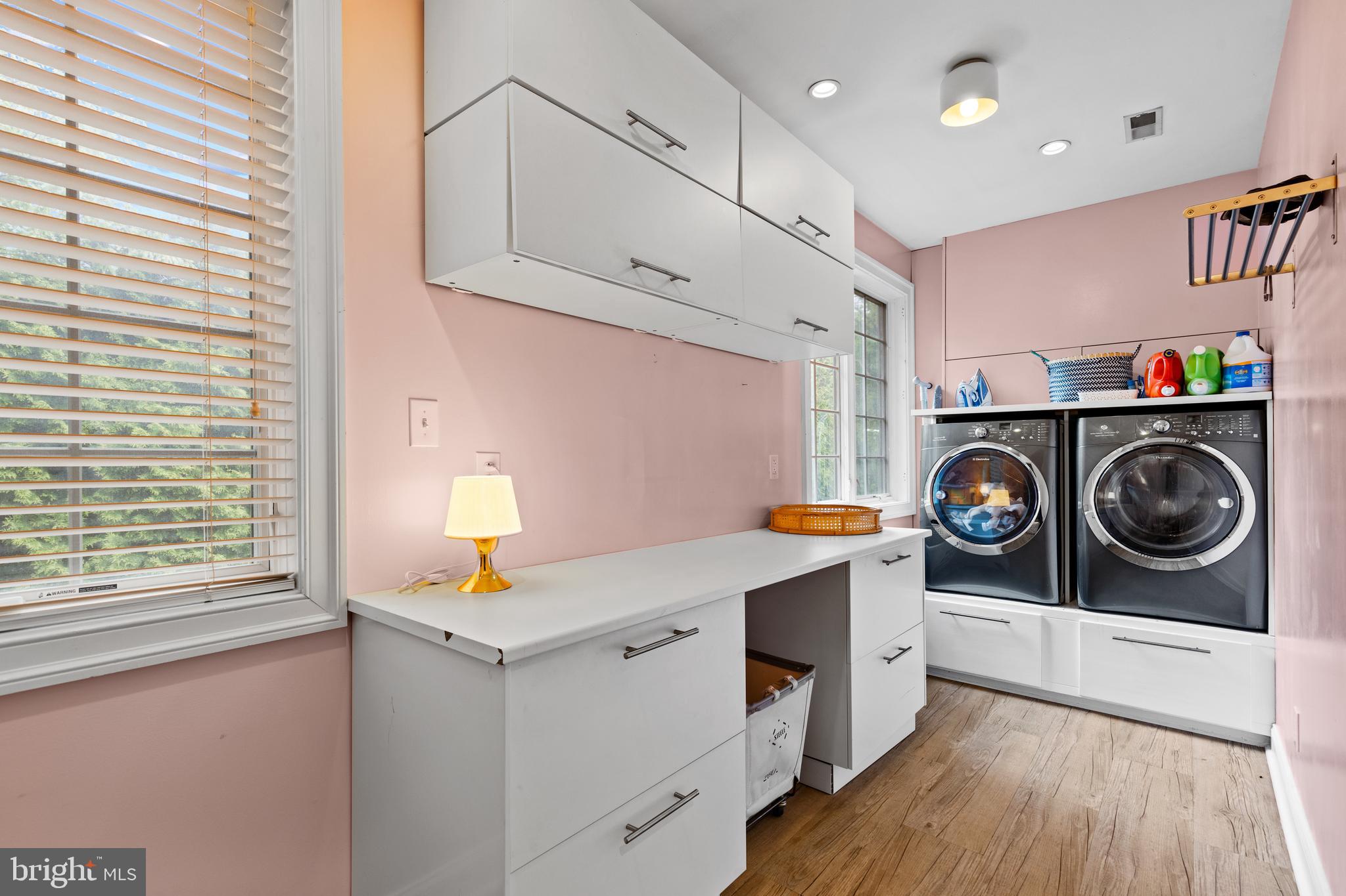 GLADWYNE - Residential