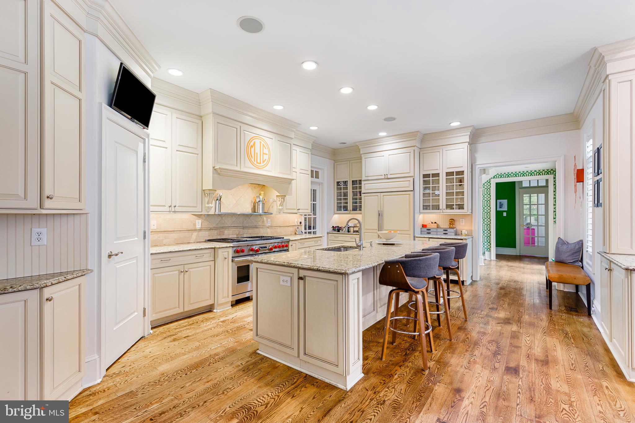 GLADWYNE - Residential