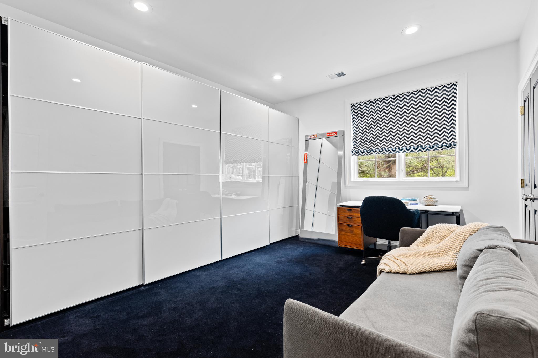 GLADWYNE - Residential