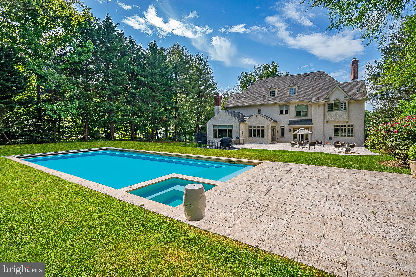 GLADWYNE - Residential