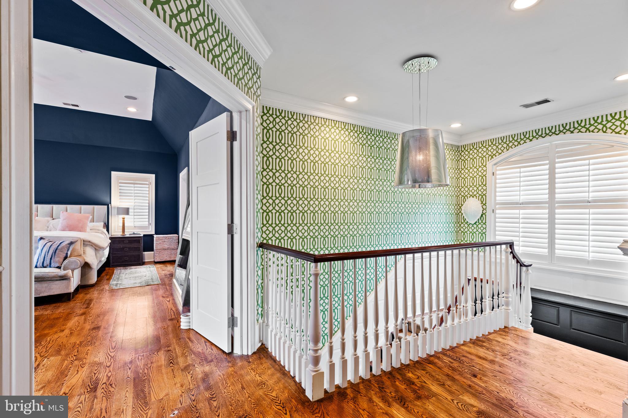 GLADWYNE - Residential