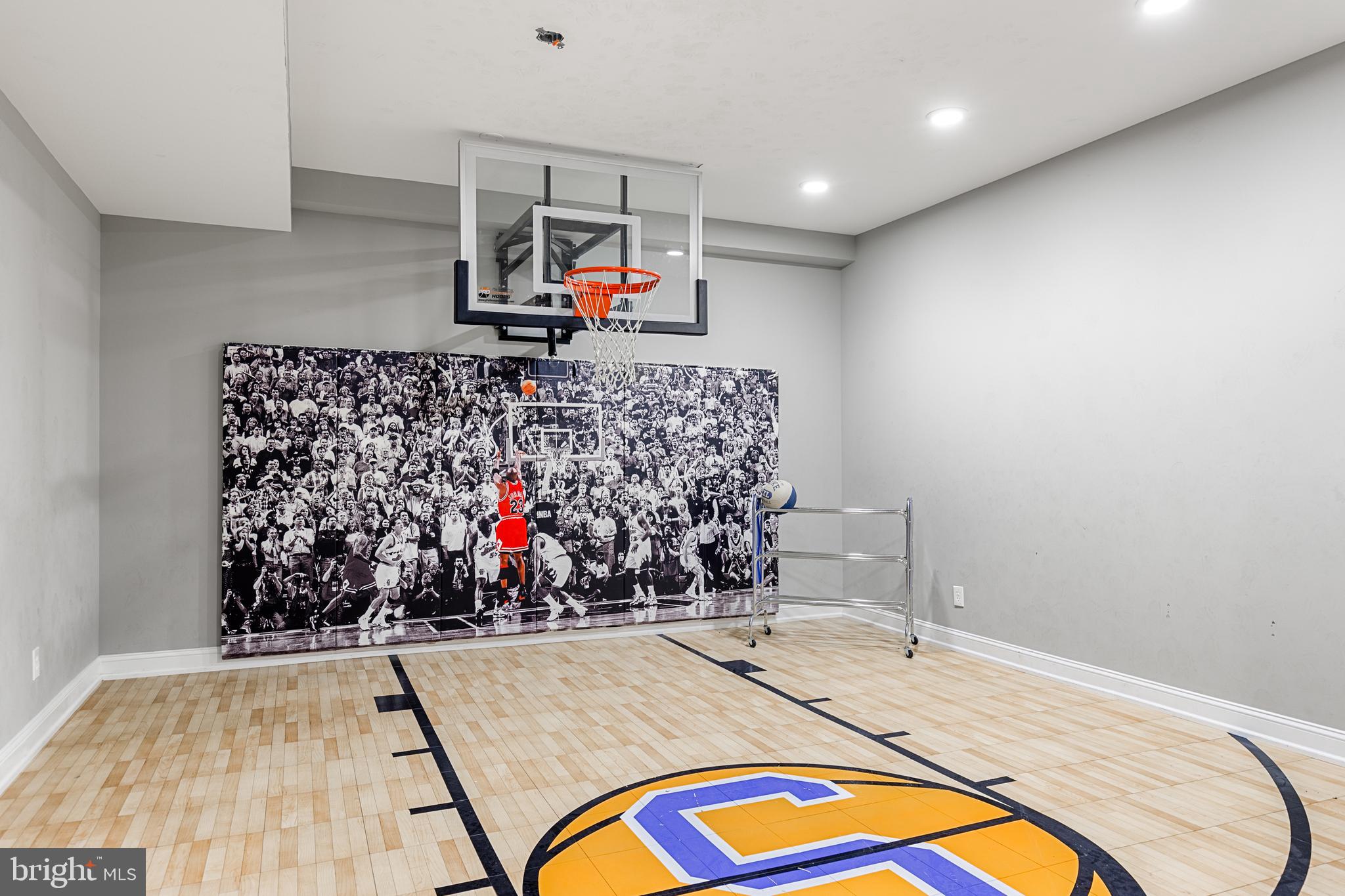 GLADWYNE - Residential