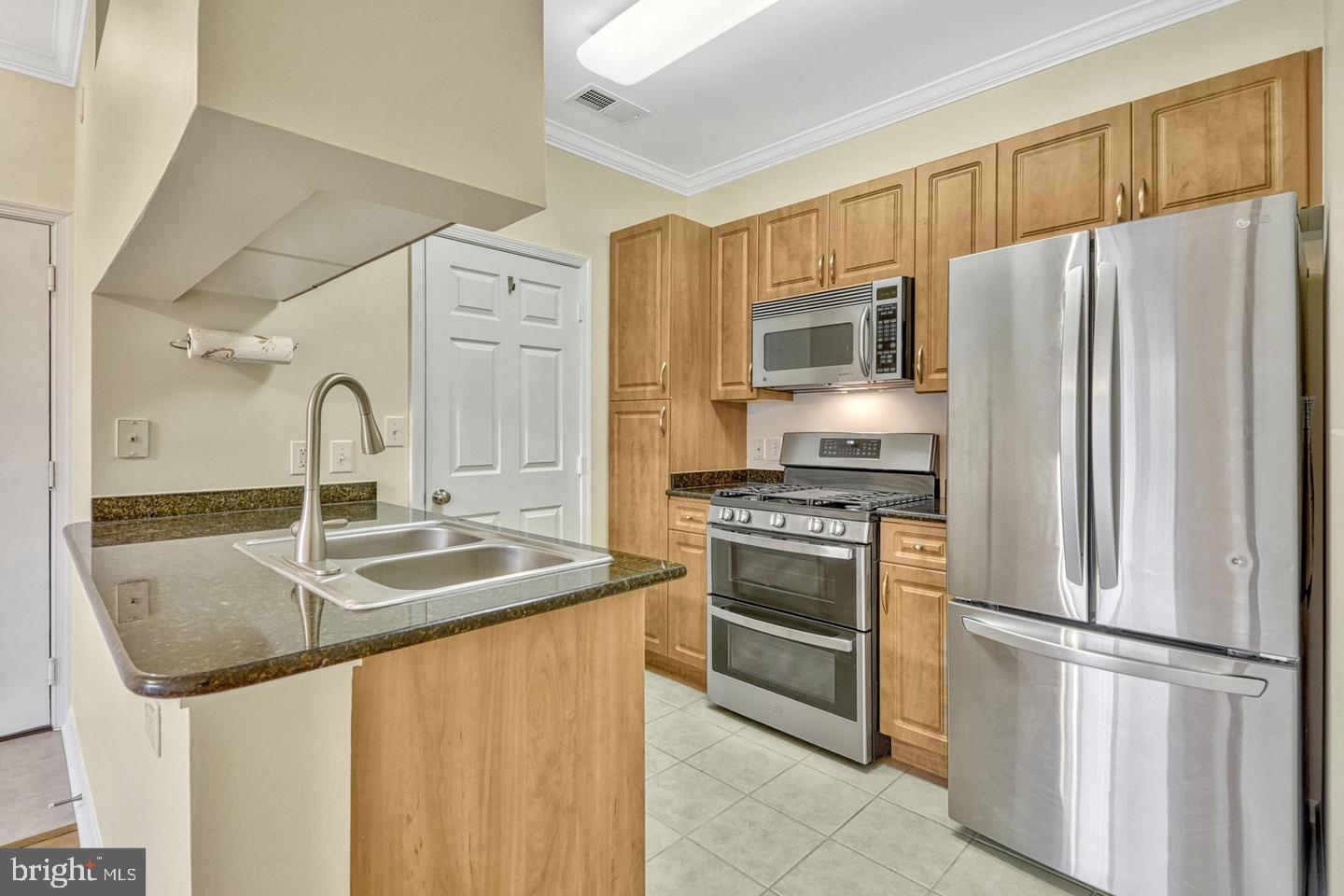 LEGATO CORNER - Residential Lease