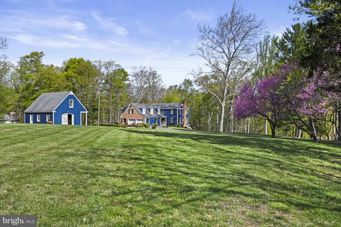 218 WALKER ROAD GREAT FALLS VA 22066