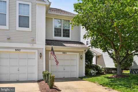 995 HILLSIDE LAKE TERRACE 908 GAITHERSBURG MD 20878