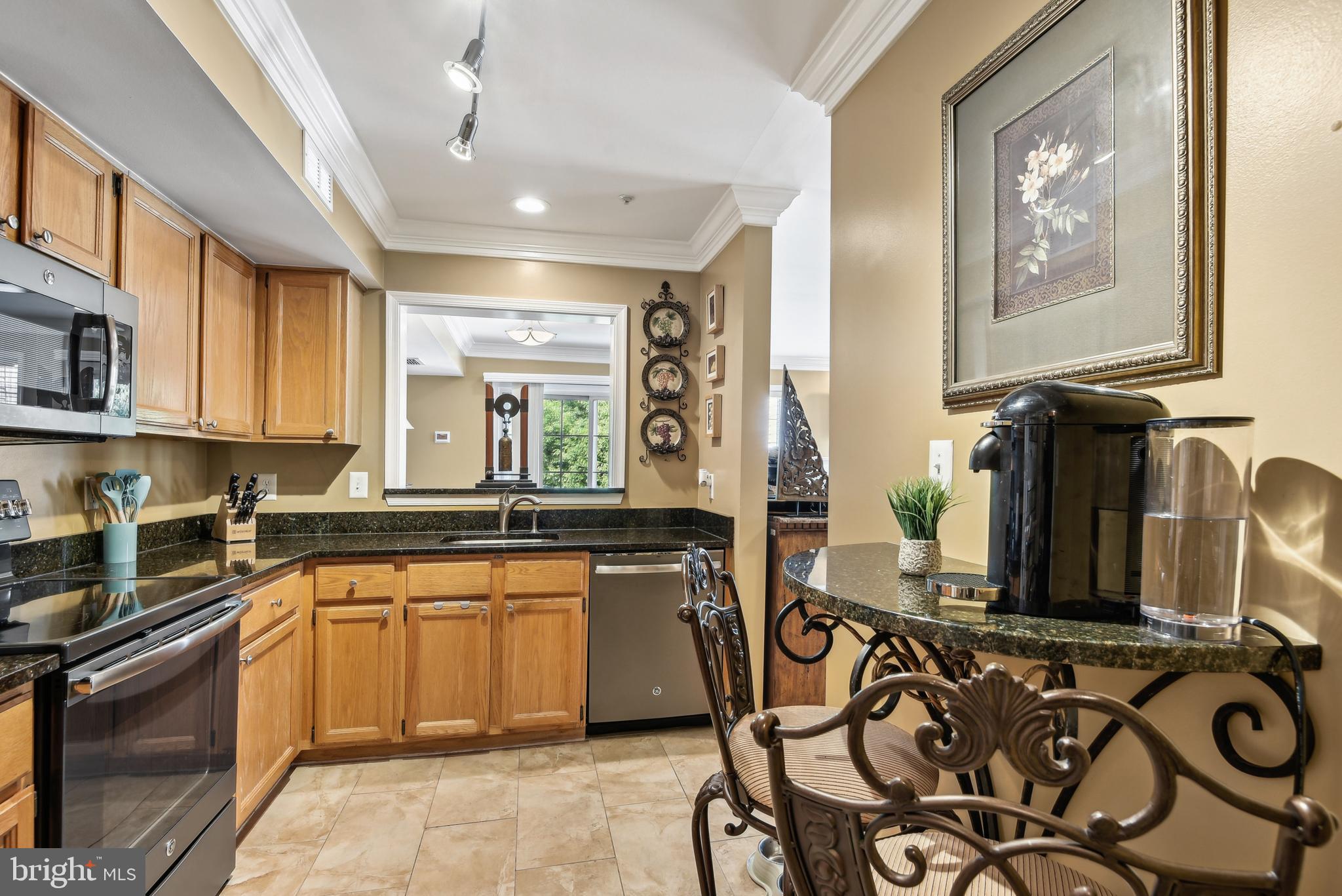 995 HILLSIDE LAKE TERRACE 908