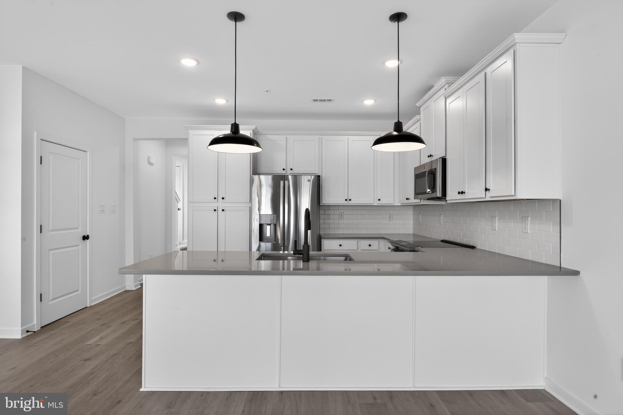 425 SIKA DRIVE
